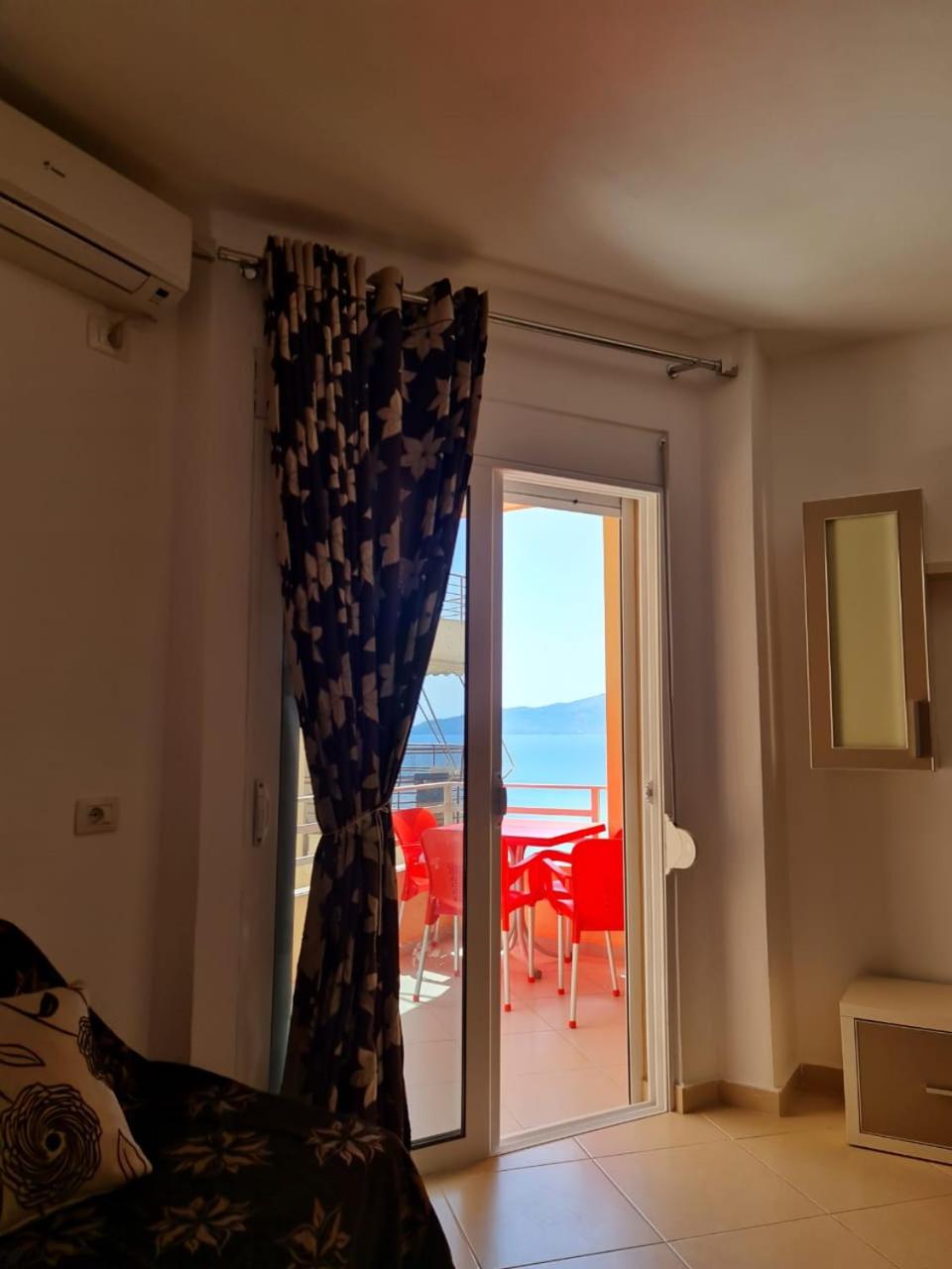 Meltin apartments