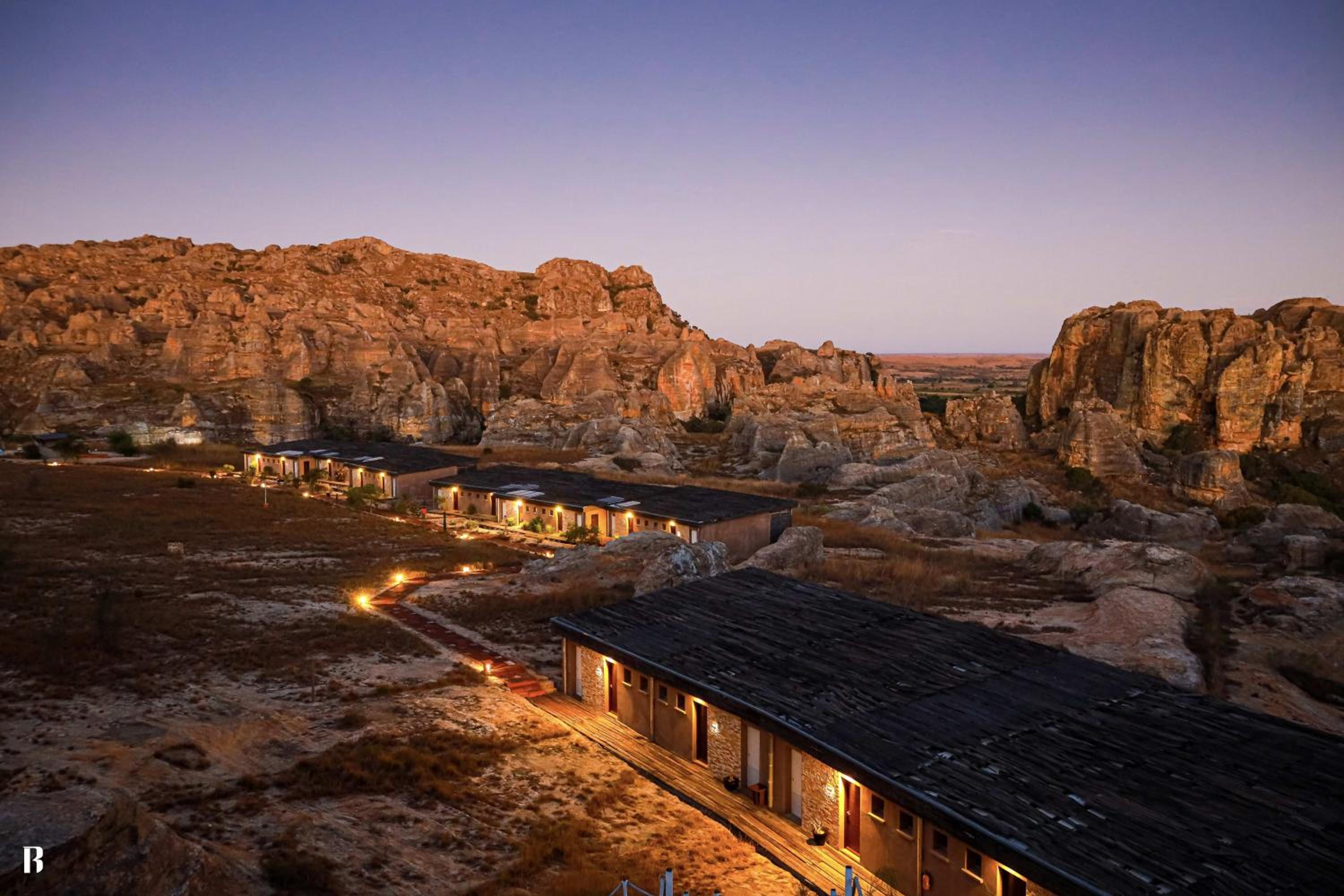Hotel Isalo Rock Lodge - Image 1