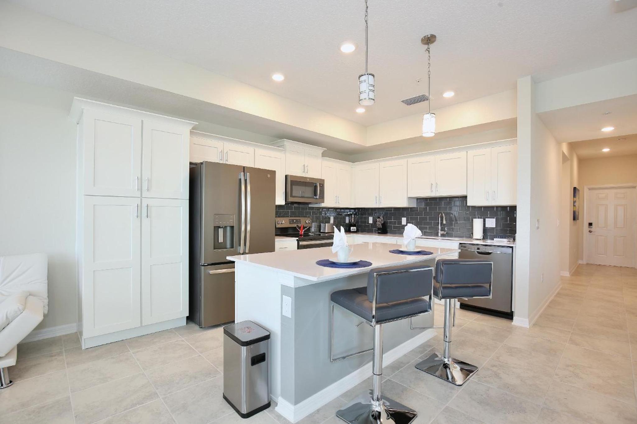 Amazing apartment in lux resort Storey Lake with great amenities 10 miles to Disney!