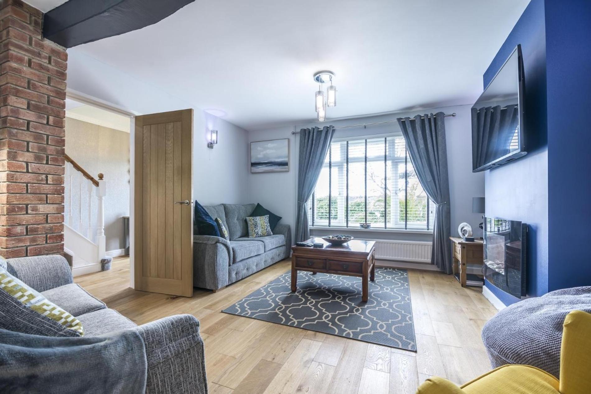 Mayfield House - 4 Bedroom House - Tenby view 2