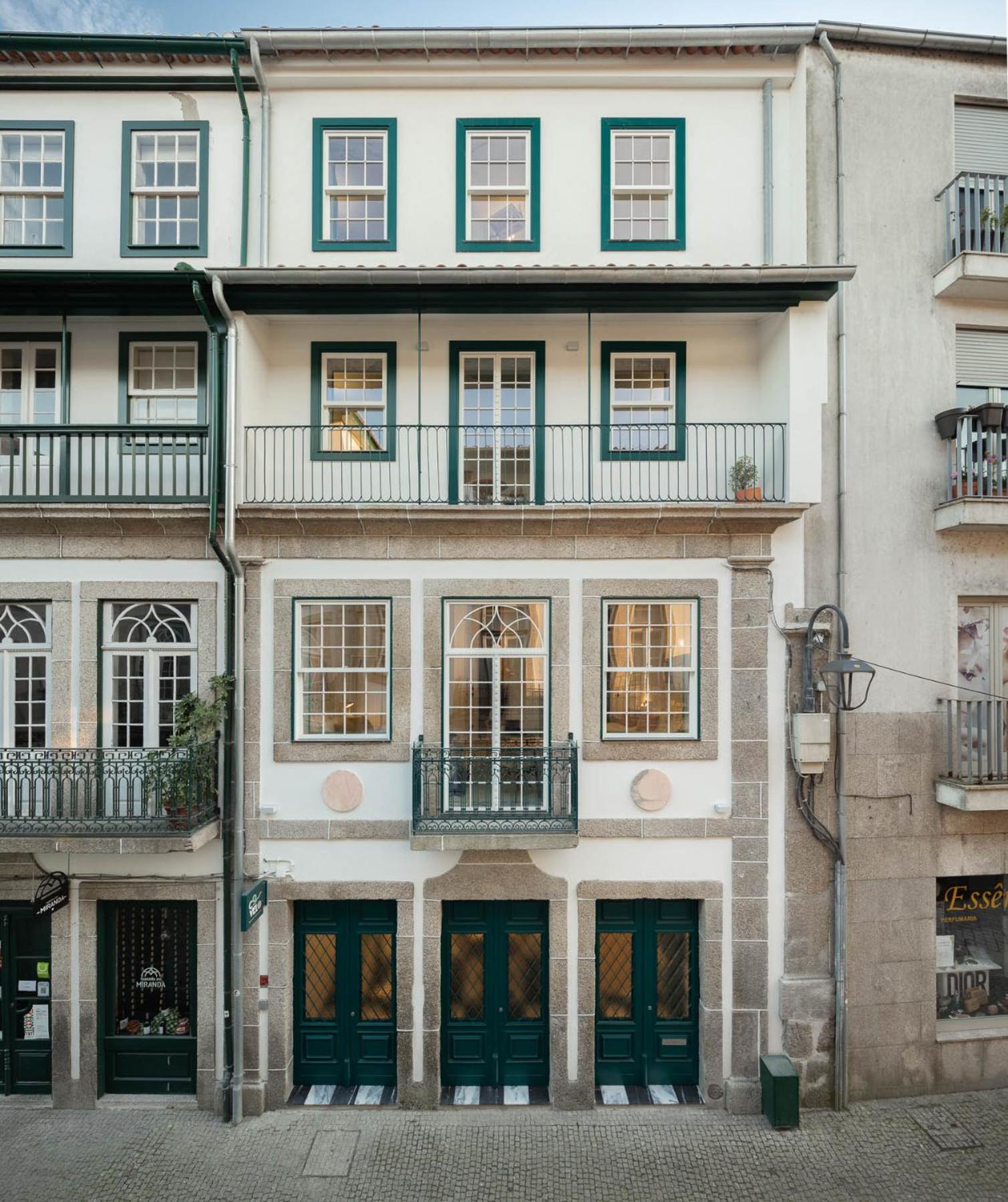 Hotel Covelo - The Original Rooms and Suites - Image 1