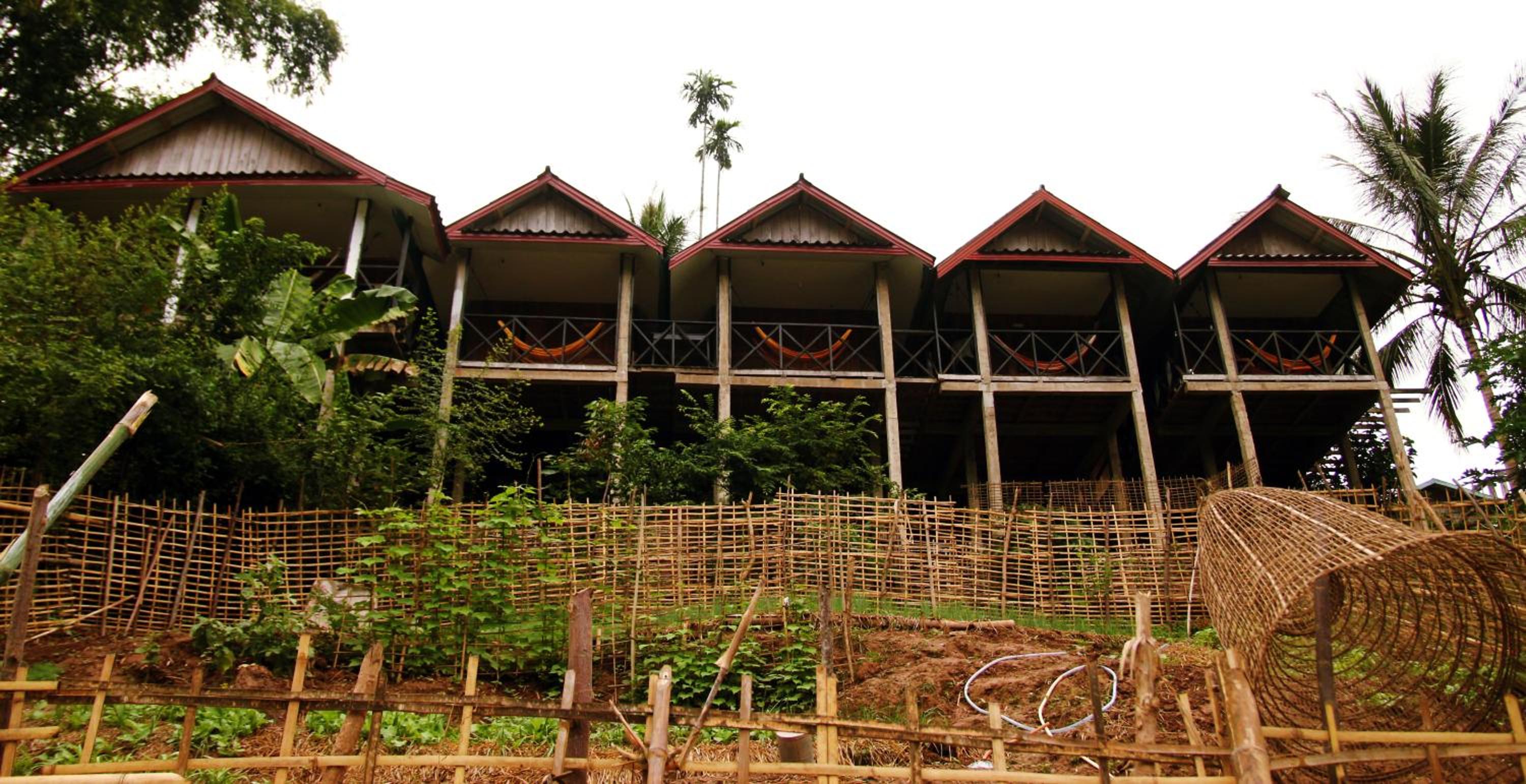 Riverview Bungalows & GH