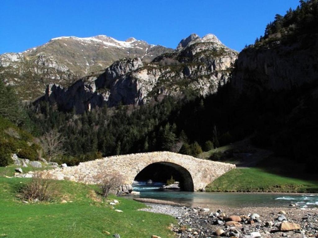Centro Torla-Ordesa 5pax Apto Miguel view 3
