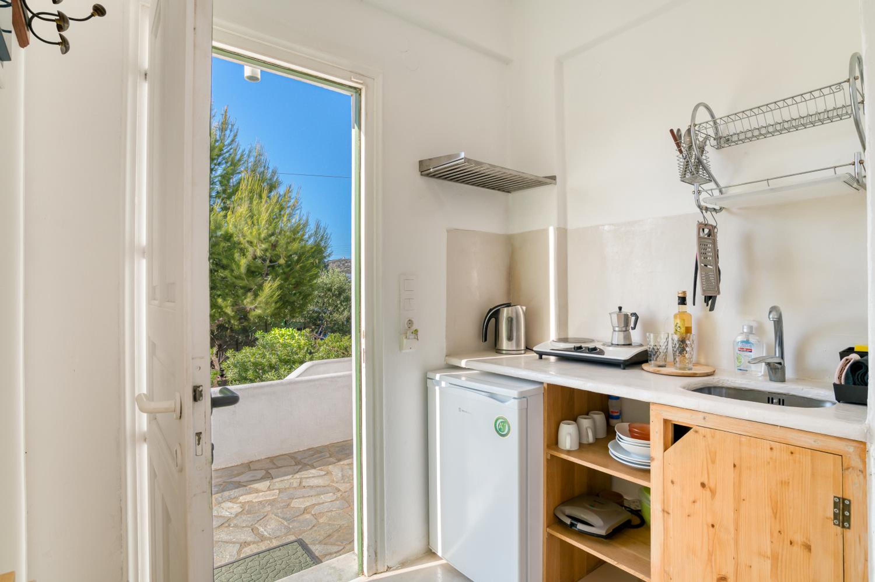 Dahlia Apartments And Studios