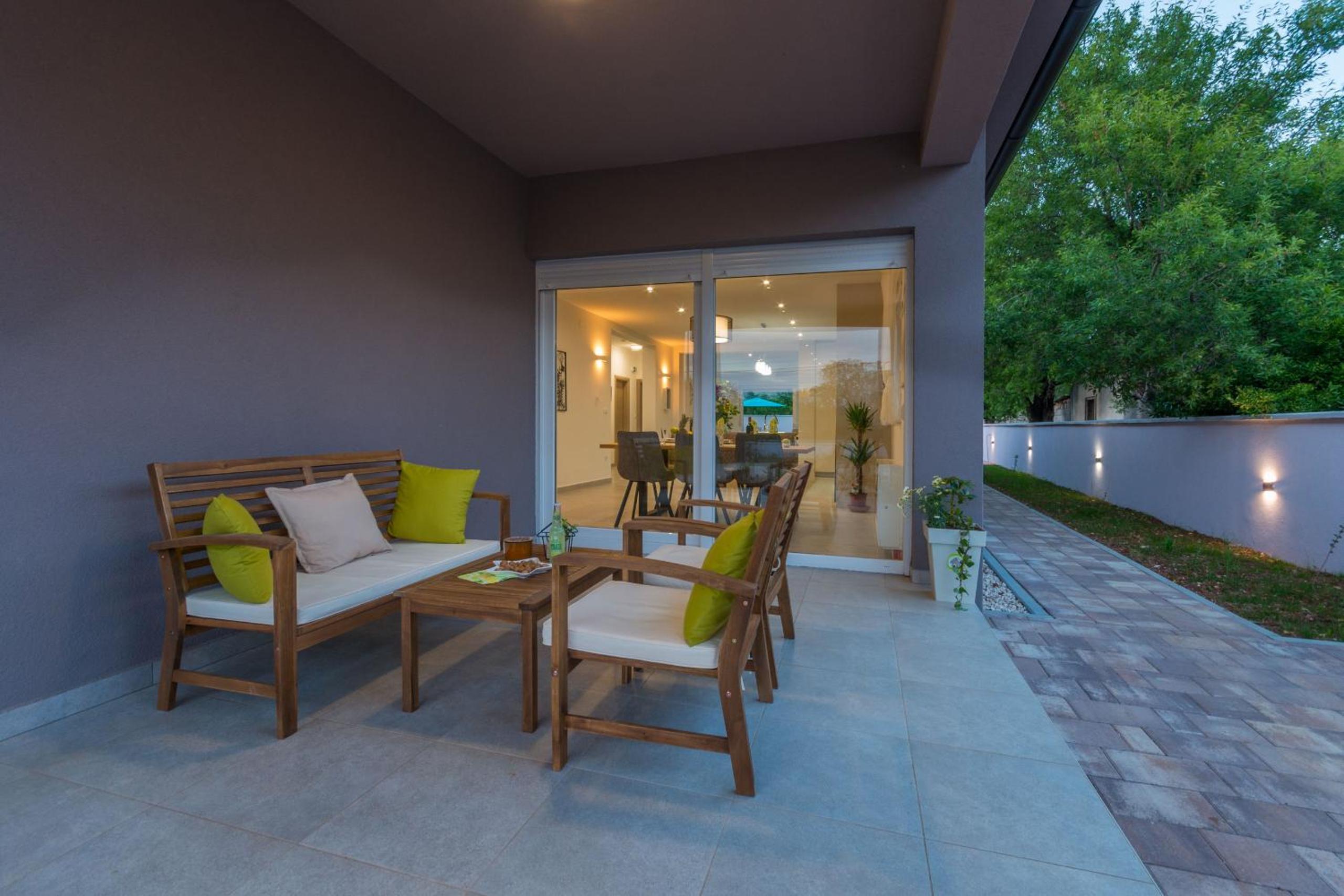 Villa Summer house en Buković — balance & terrace