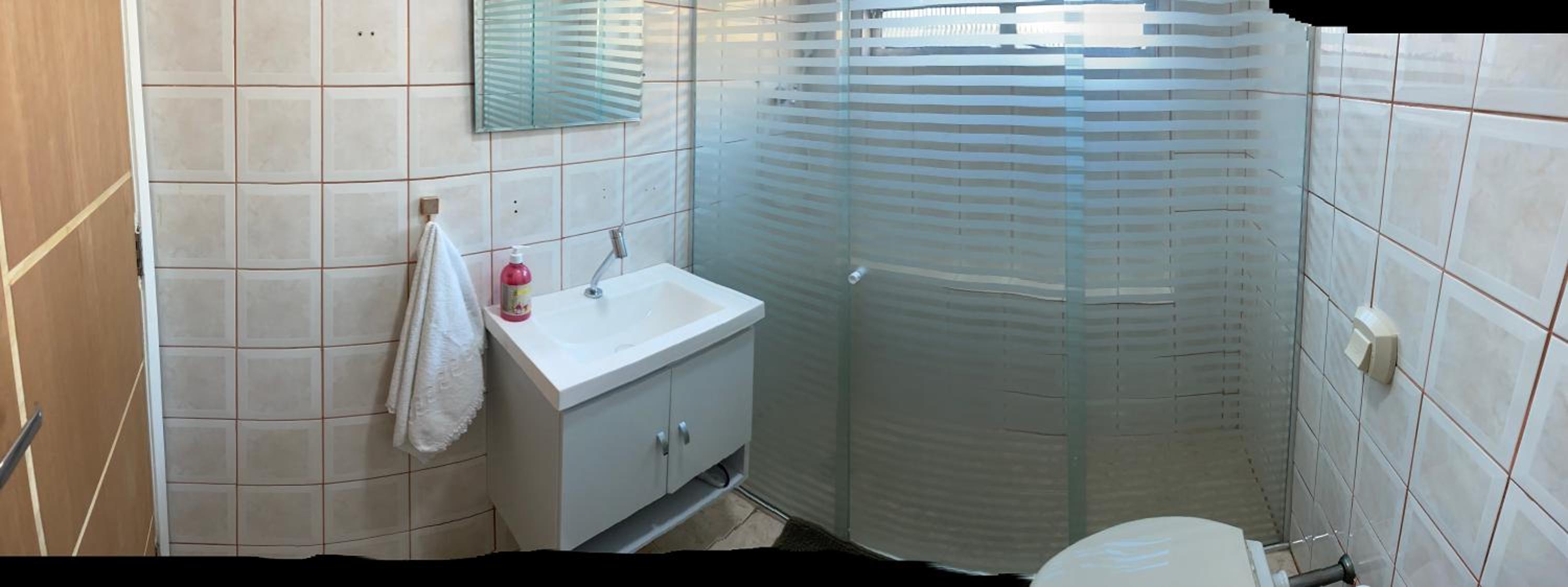 Apartamento para pessoas de família ou a negócio, Ap Grande 3 quartos no Brás próximo igreja Mundial,mercado municipal, 25 de março, templo Salomão, metro 