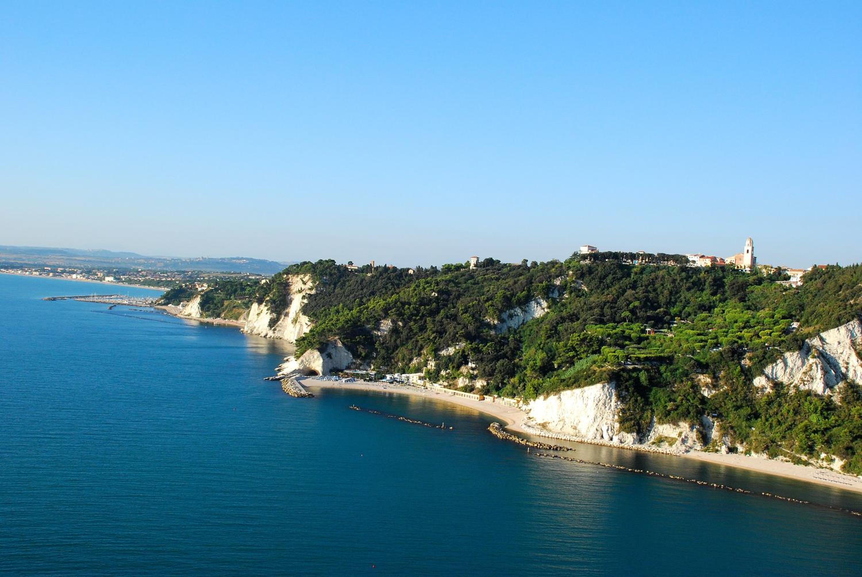 Green Garden Village con piscina, spiaggia riservata e parcheggio