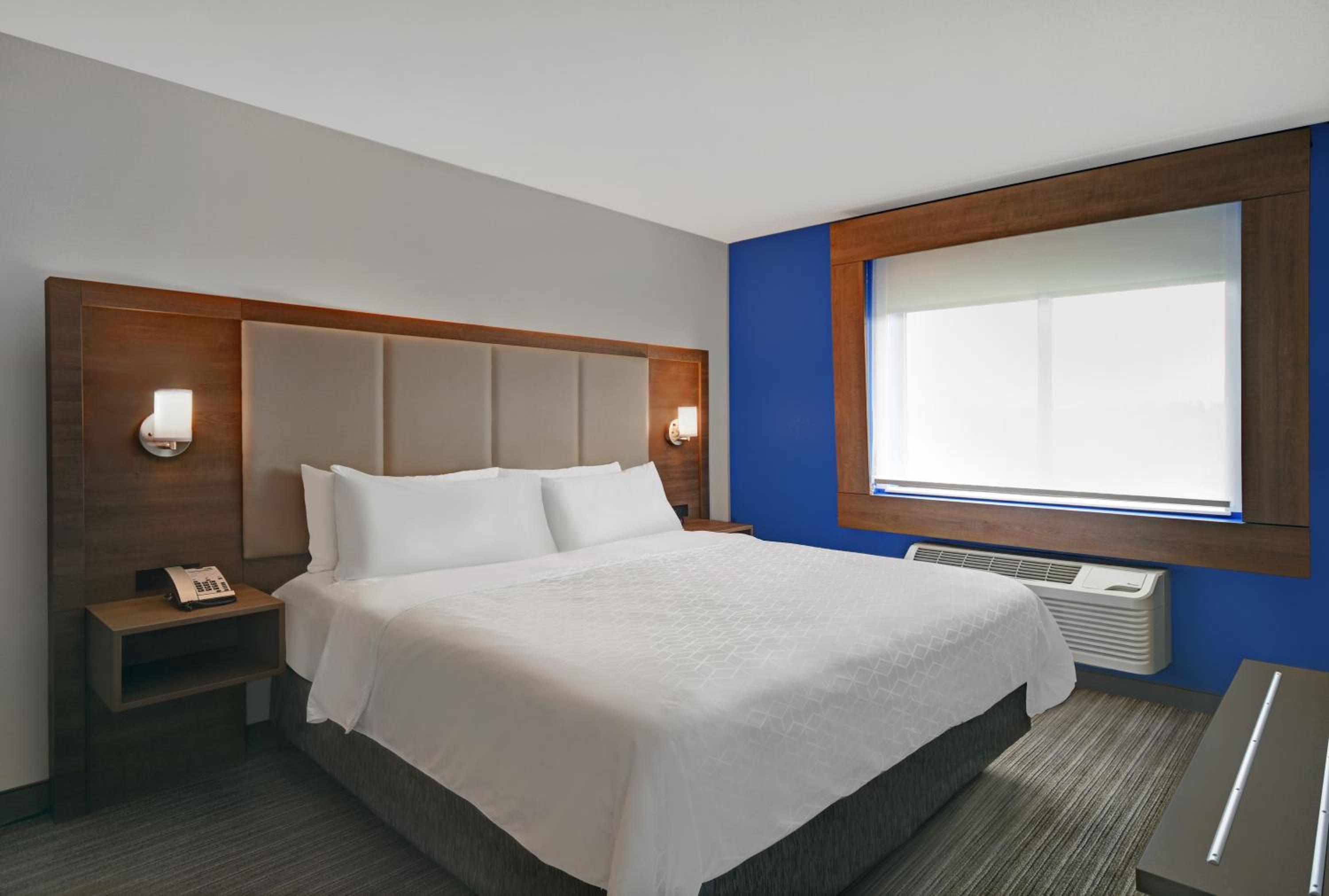 Holiday Inn Express Adrian by IHG