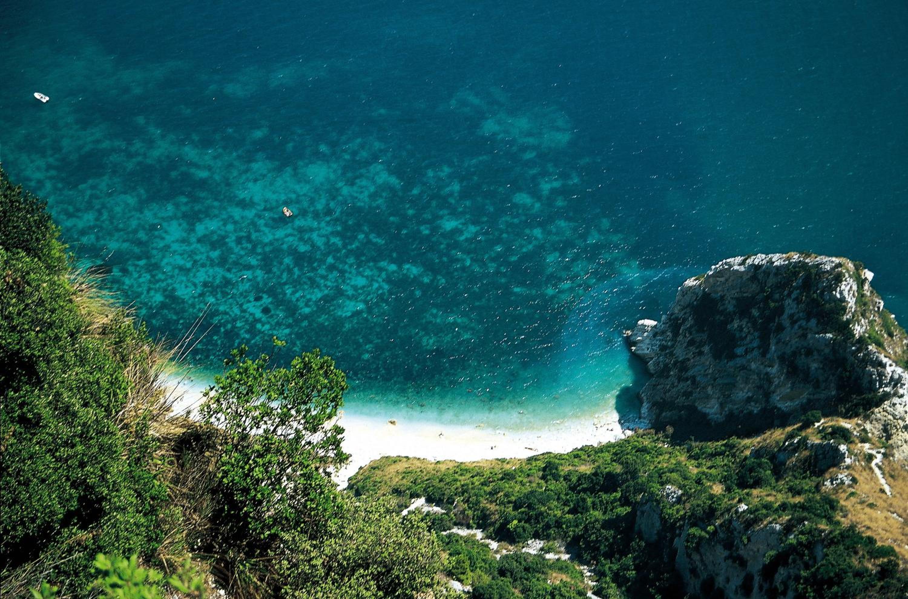 Green Garden Village con piscina, spiaggia riservata e parcheggio
