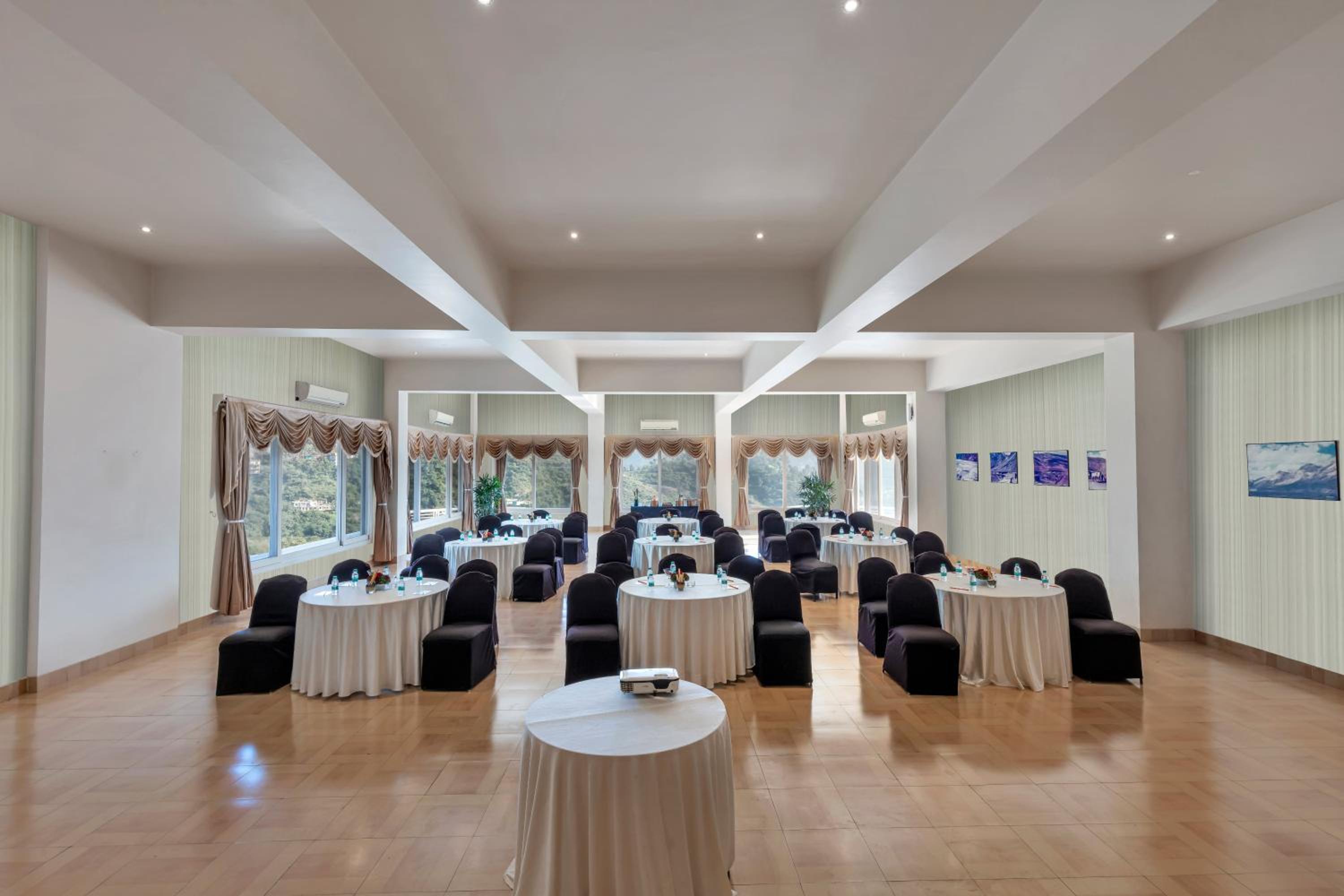 Club Mahindra Kandaghat, Shimla