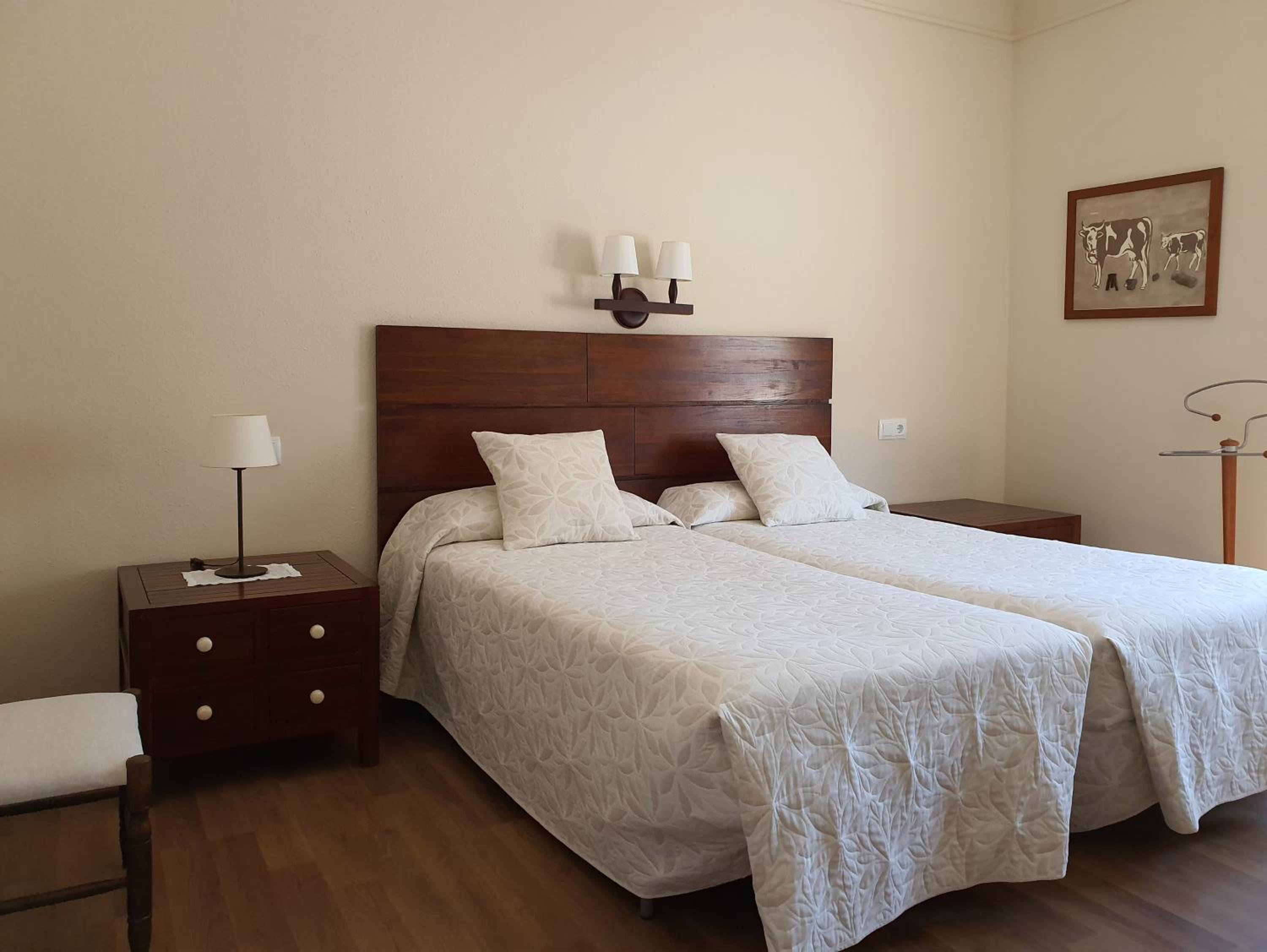 Hostal Canigó view 2