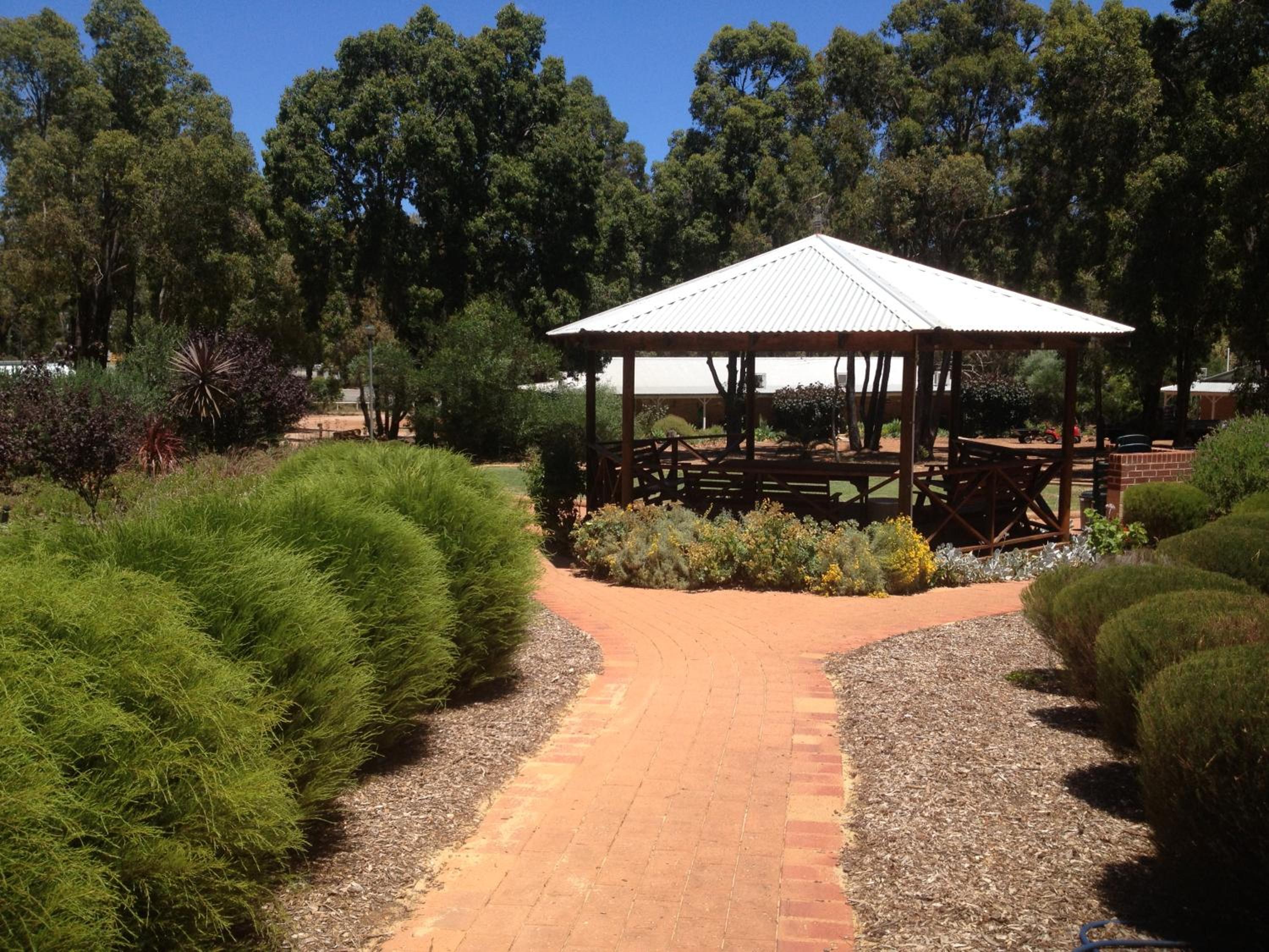 Travellers Rest Motel view 5