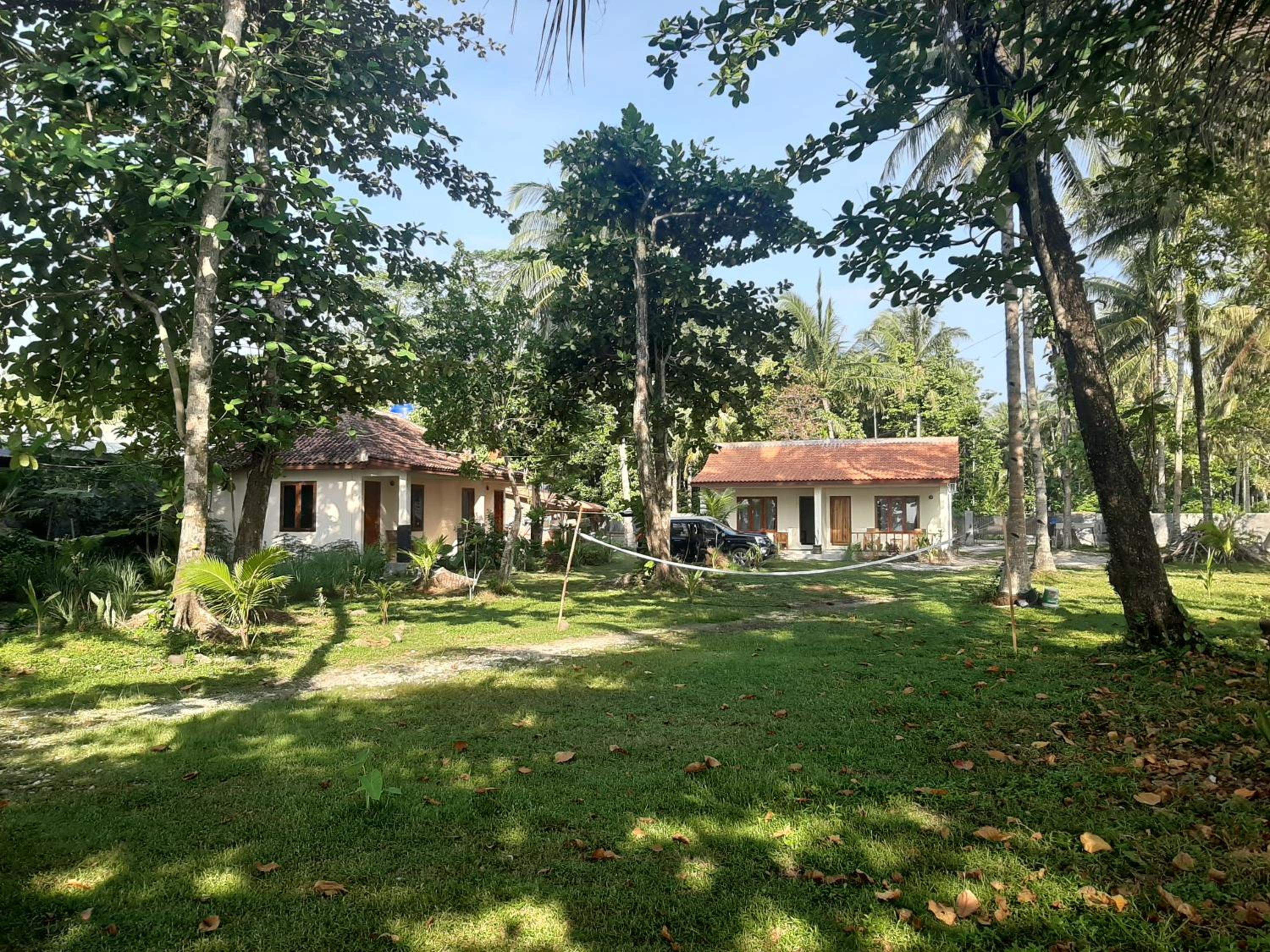 Hotel Kambuna Bungalow - Image 1