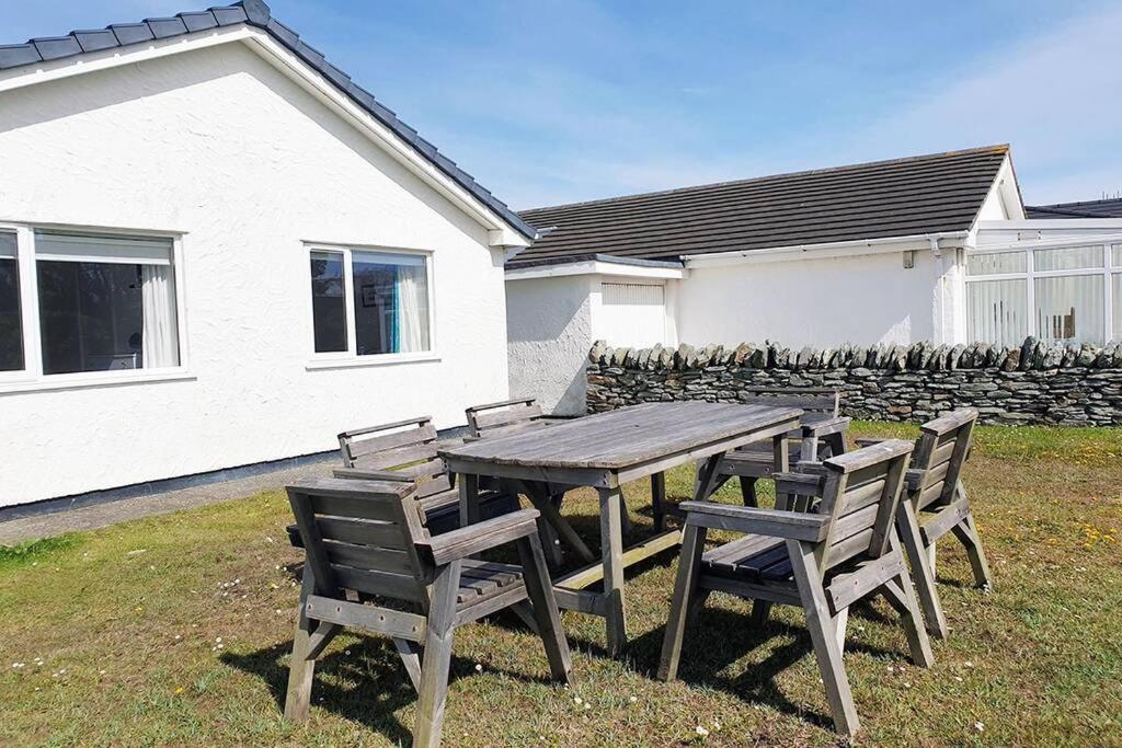 TY CARREG -3 BED BUNGALOW -RAVENSPOINT ROAD