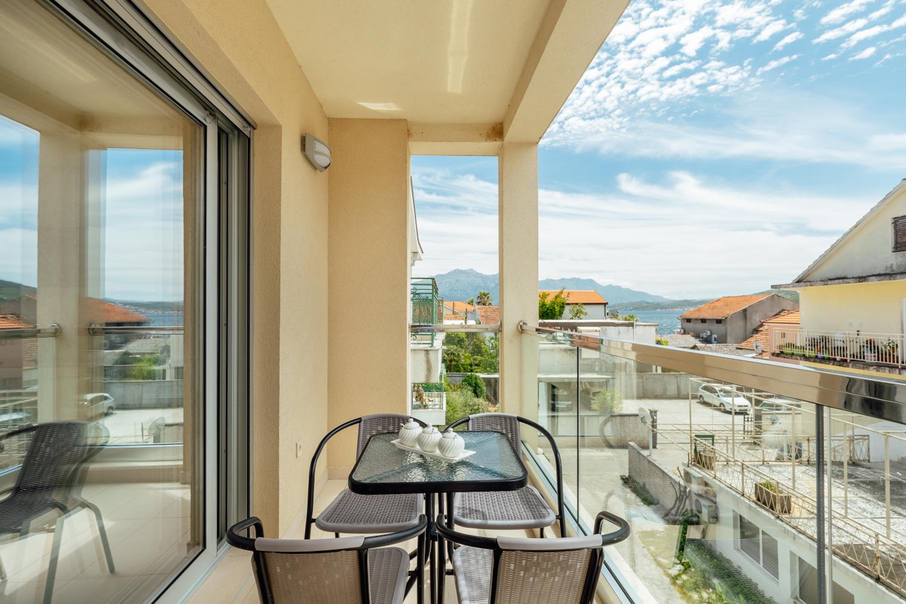 Apartments Villa Swissmonte view 5