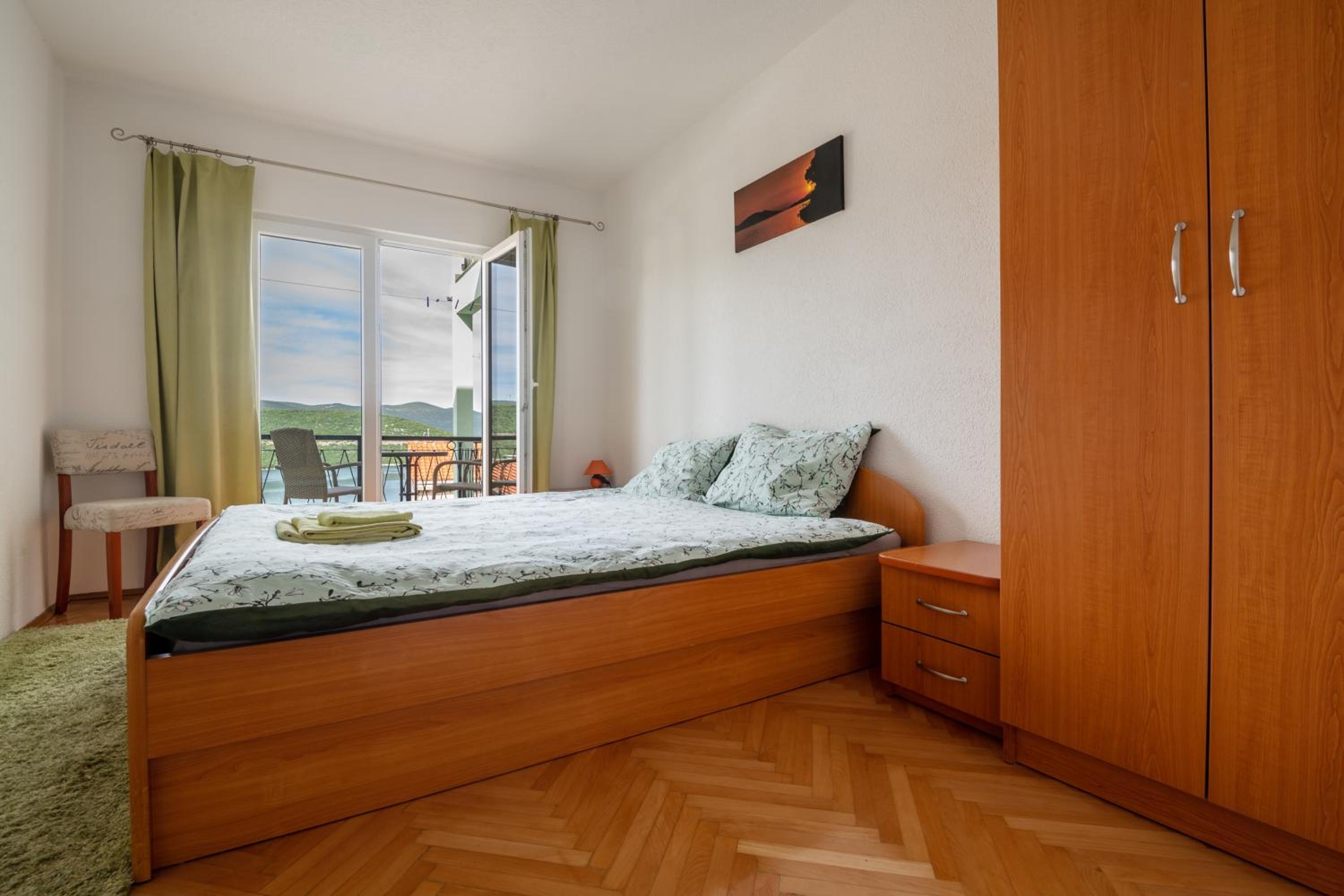 Apartments & rooms Leon