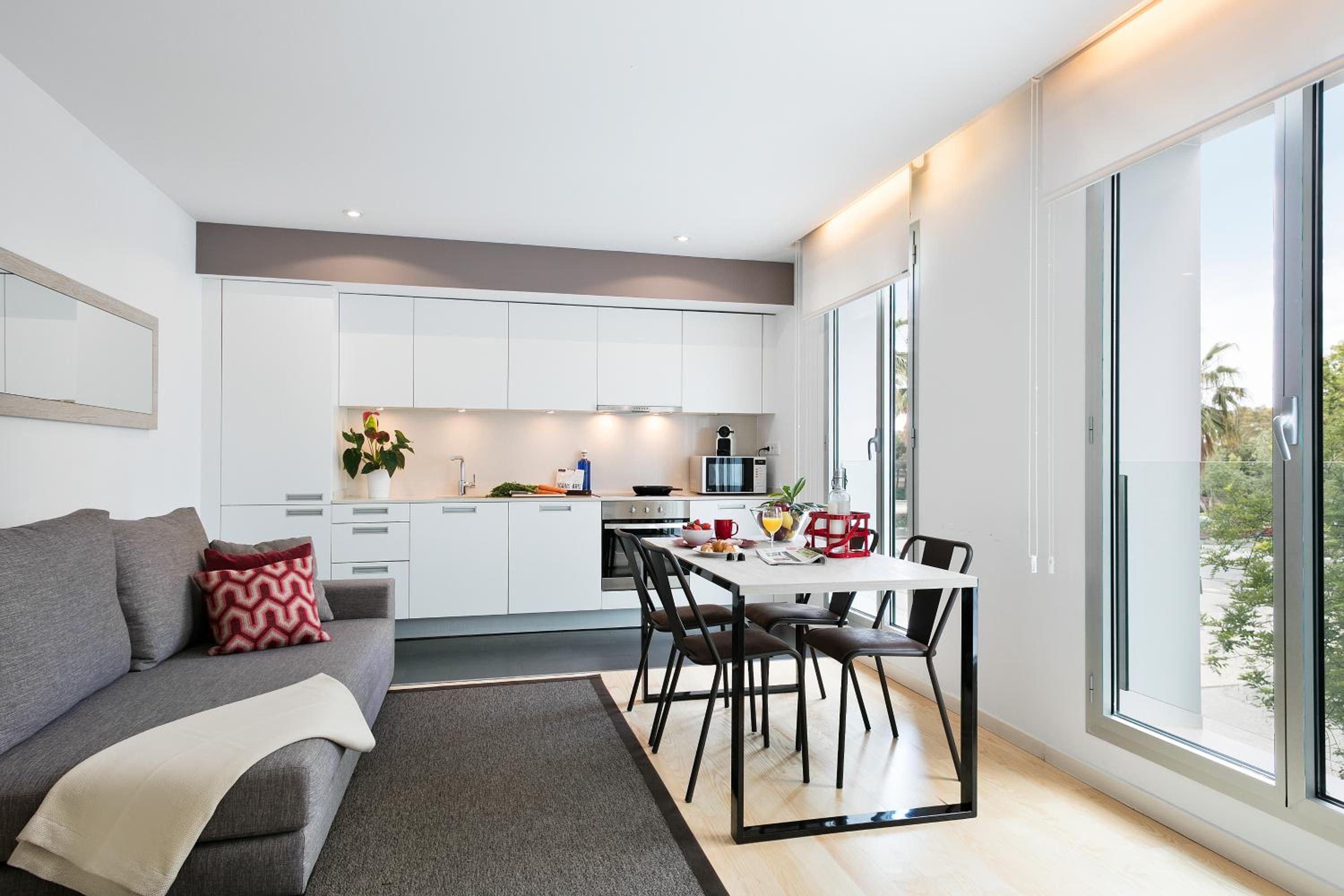 Lugaris Beach Apartments