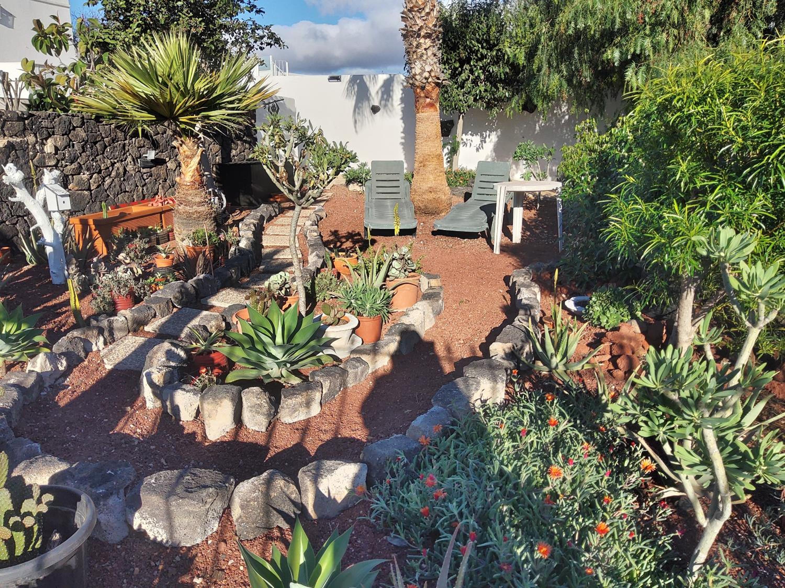 Artsy Casa Timanfaya, Playa Blanca view 3