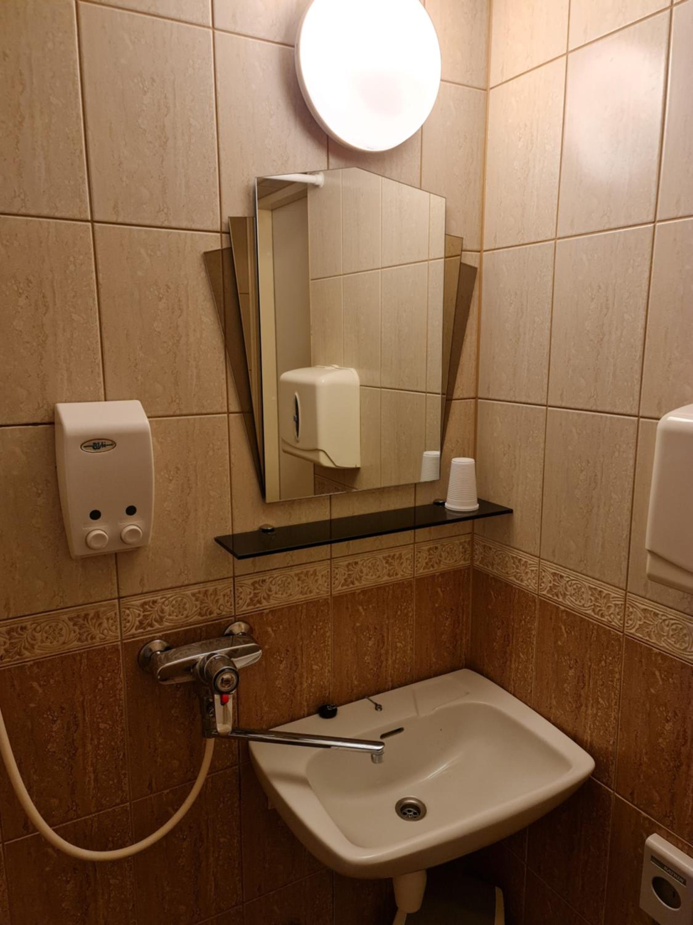 Photo 12