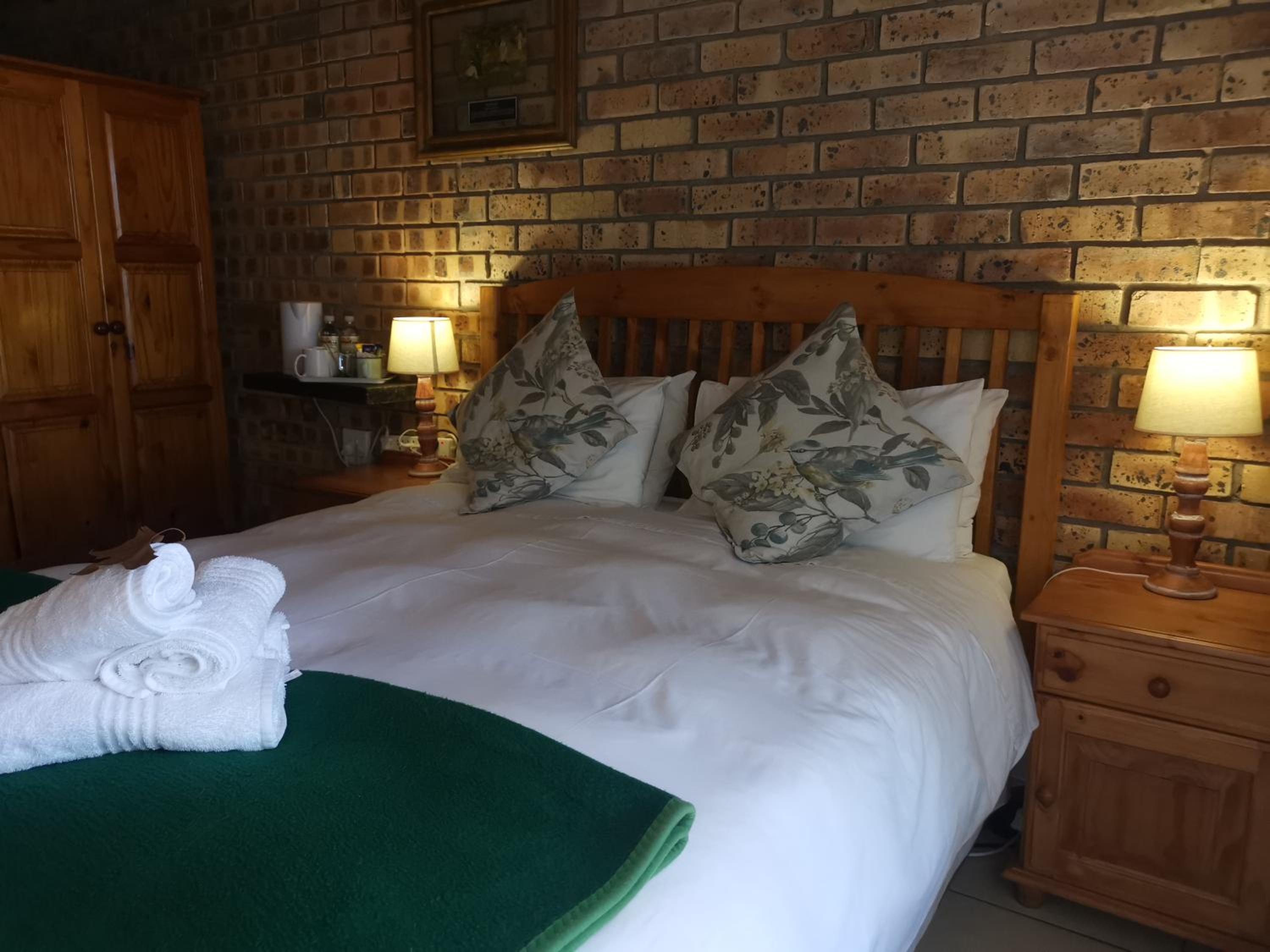 Autumn Breeze Manor Guest House