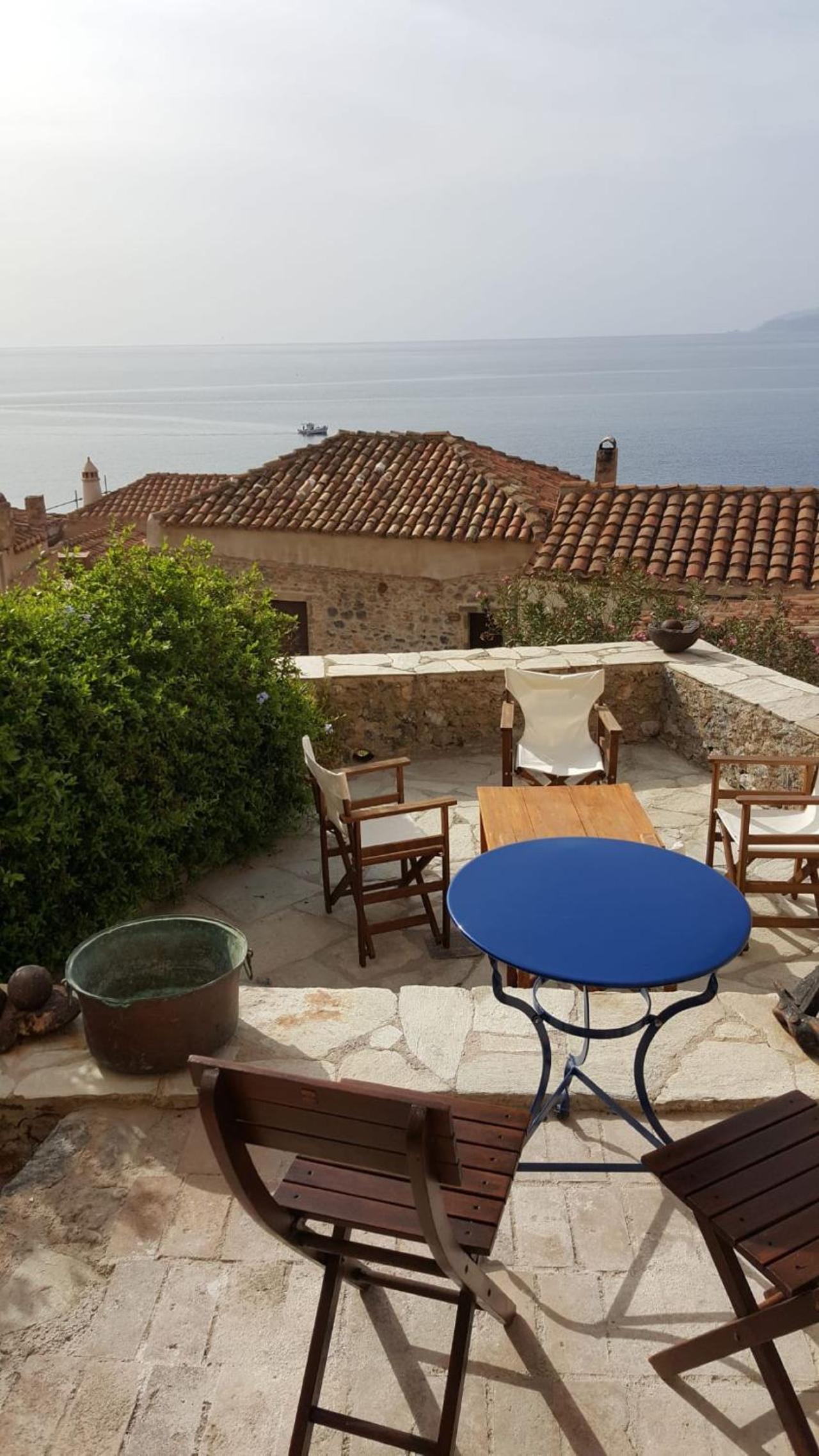 Athina Guesthouse photo 5