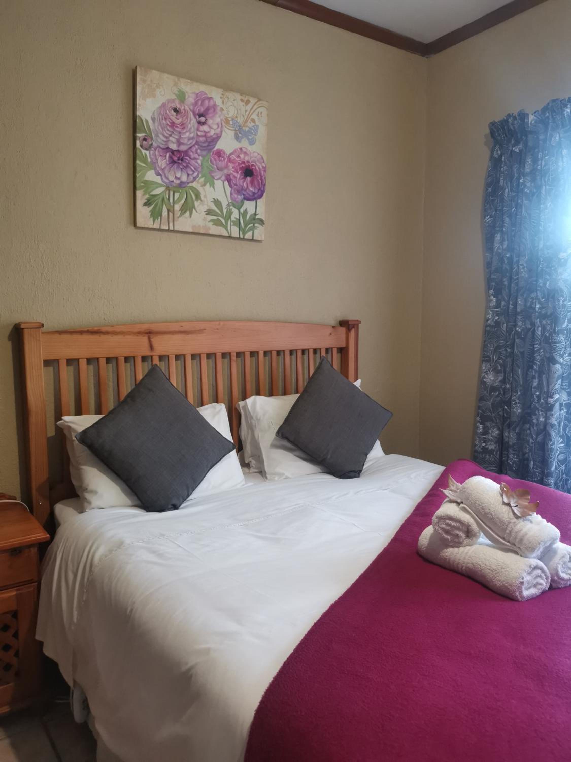 Autumn Breeze Manor Guest House
