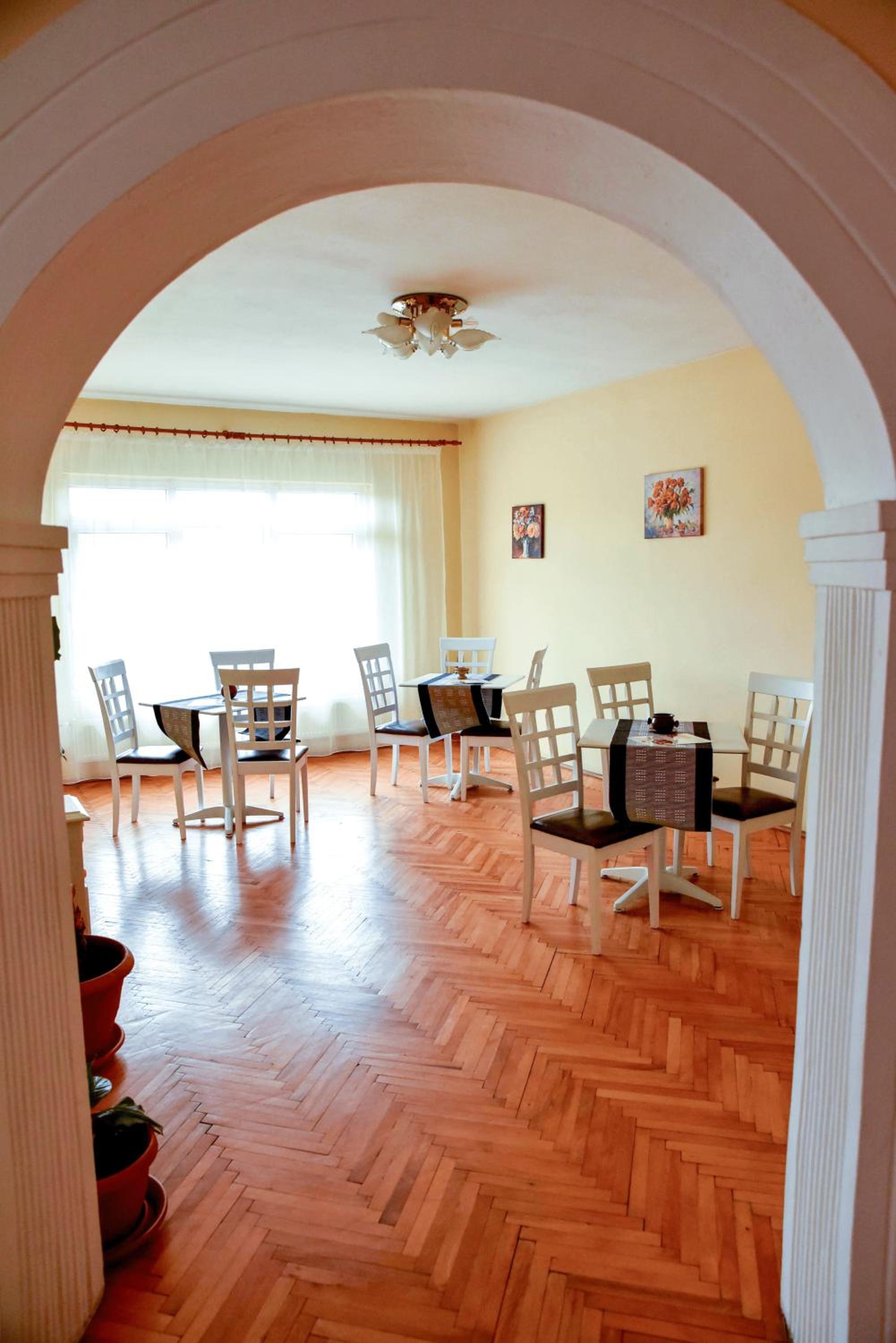 Photo 51
