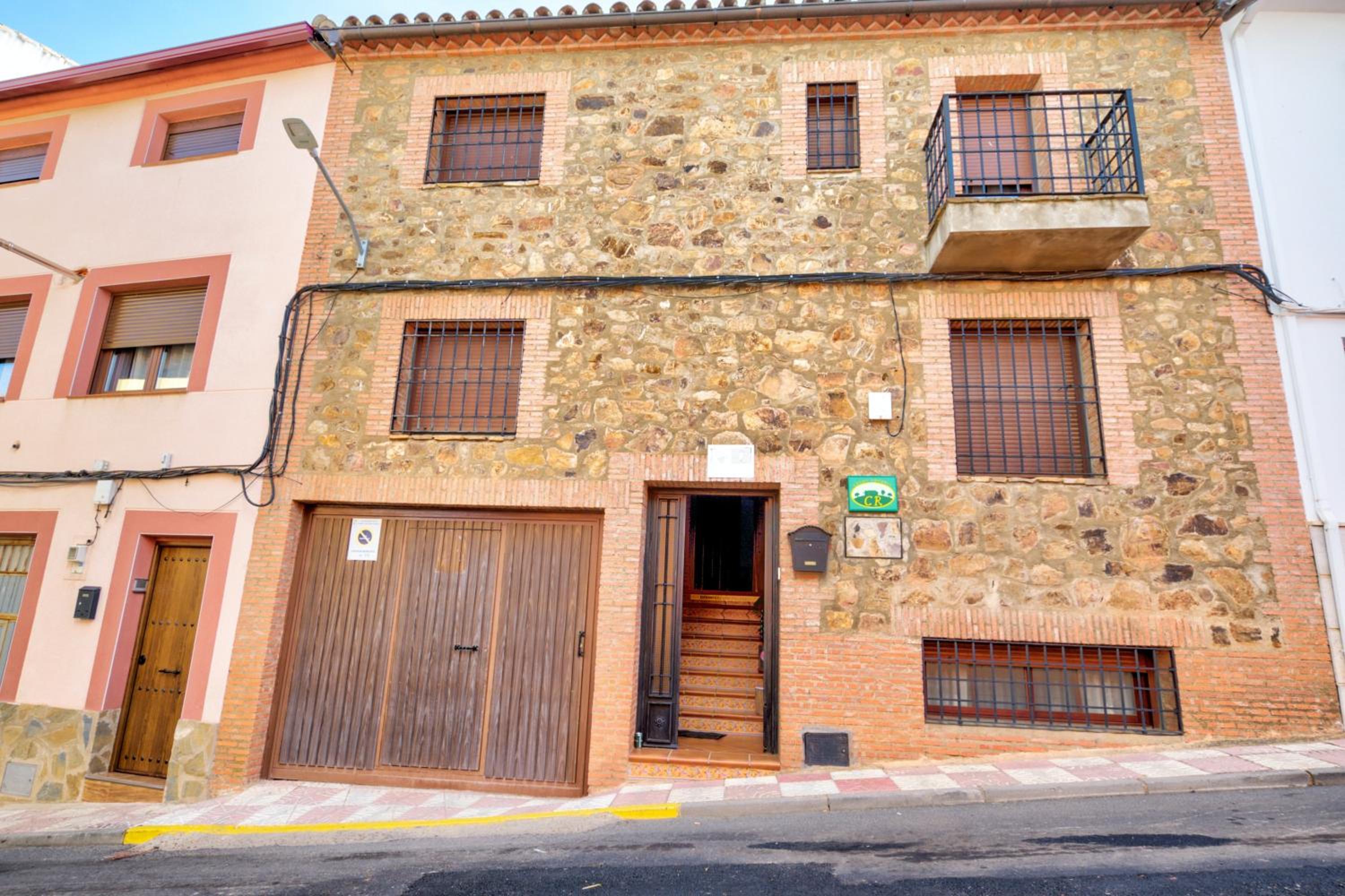 Comfortable Villa in Puebla de Don Rodrigo with Private Pool
