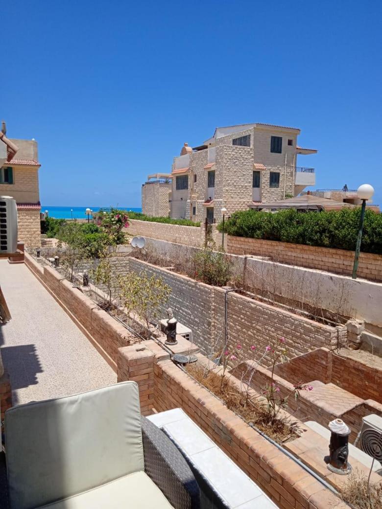 1CH1 studio 2beds ground floor sea view 114 green beach view 5