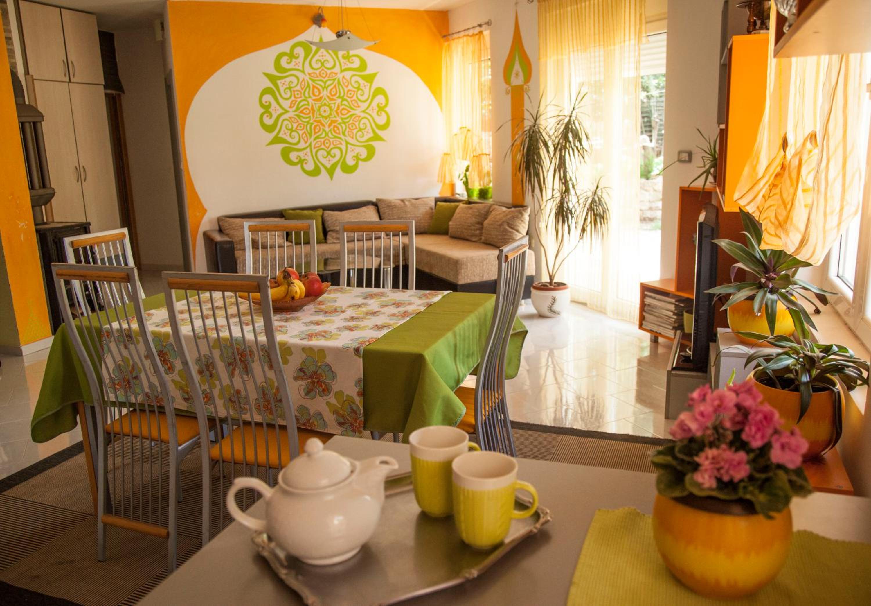 Mirta Apartments Family Farm view 2