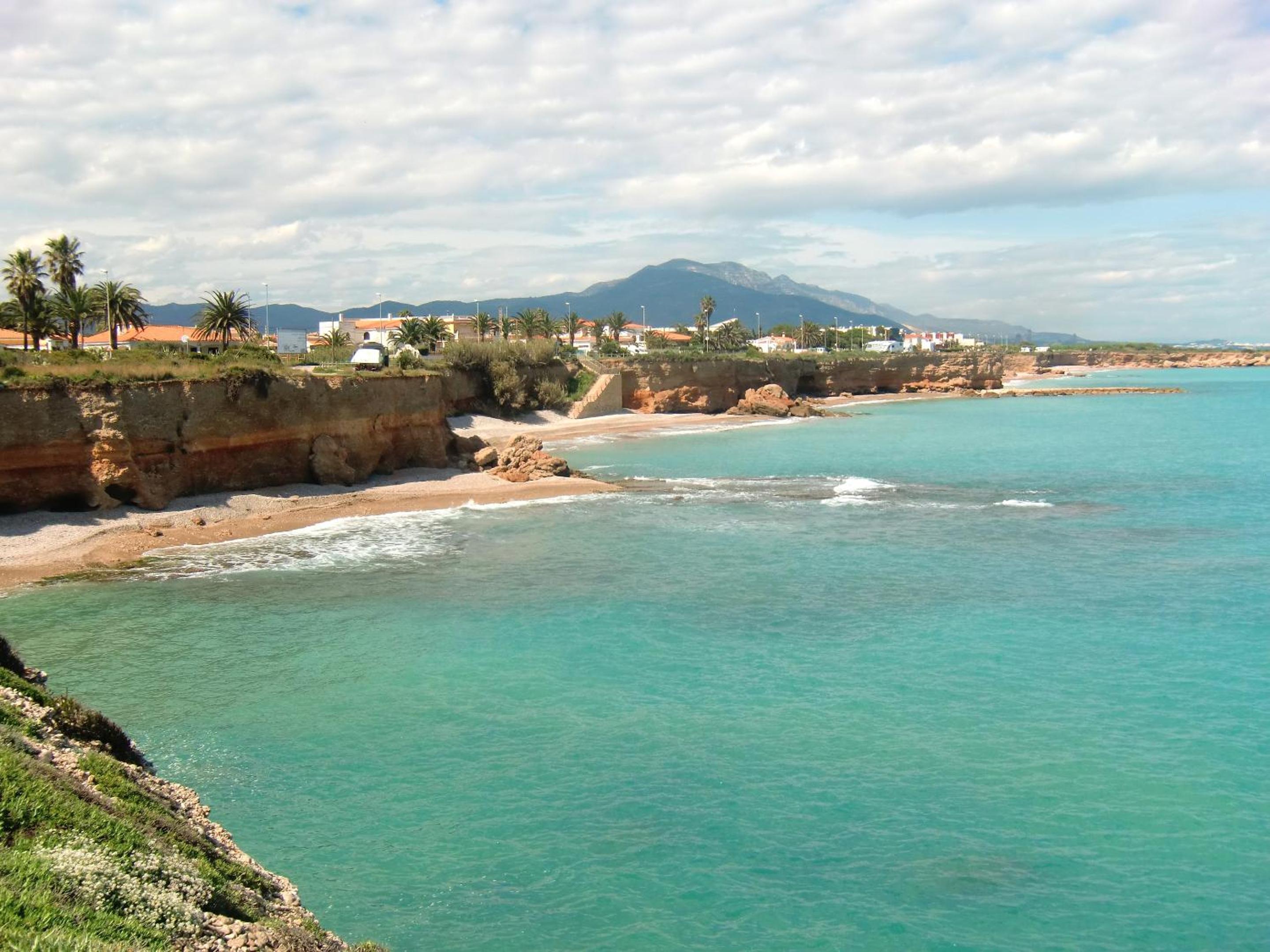 Modern apartment in Vinaròs with sea view and shared pool