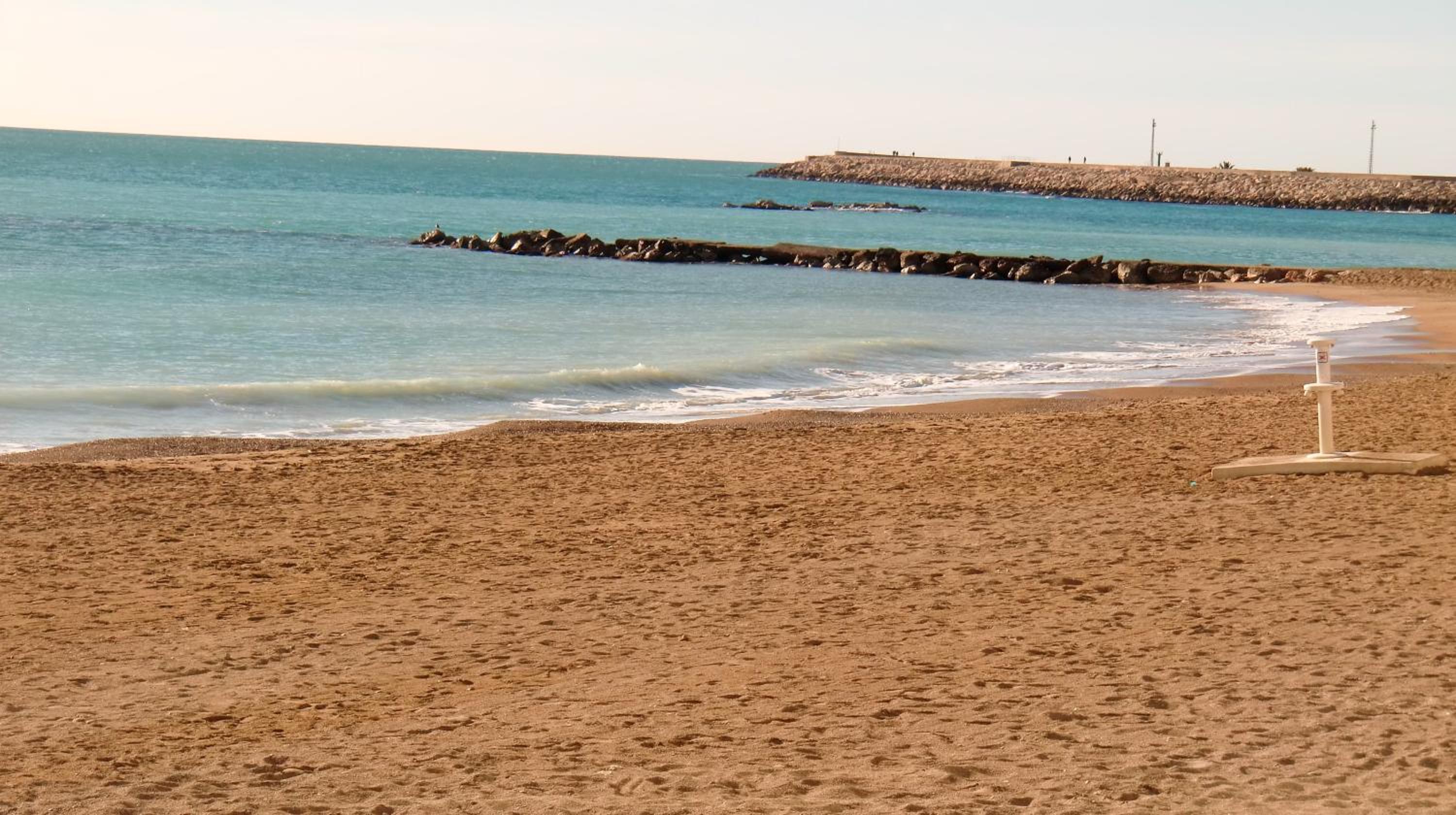 Modern apartment in Vinaròs with sea view and shared pool