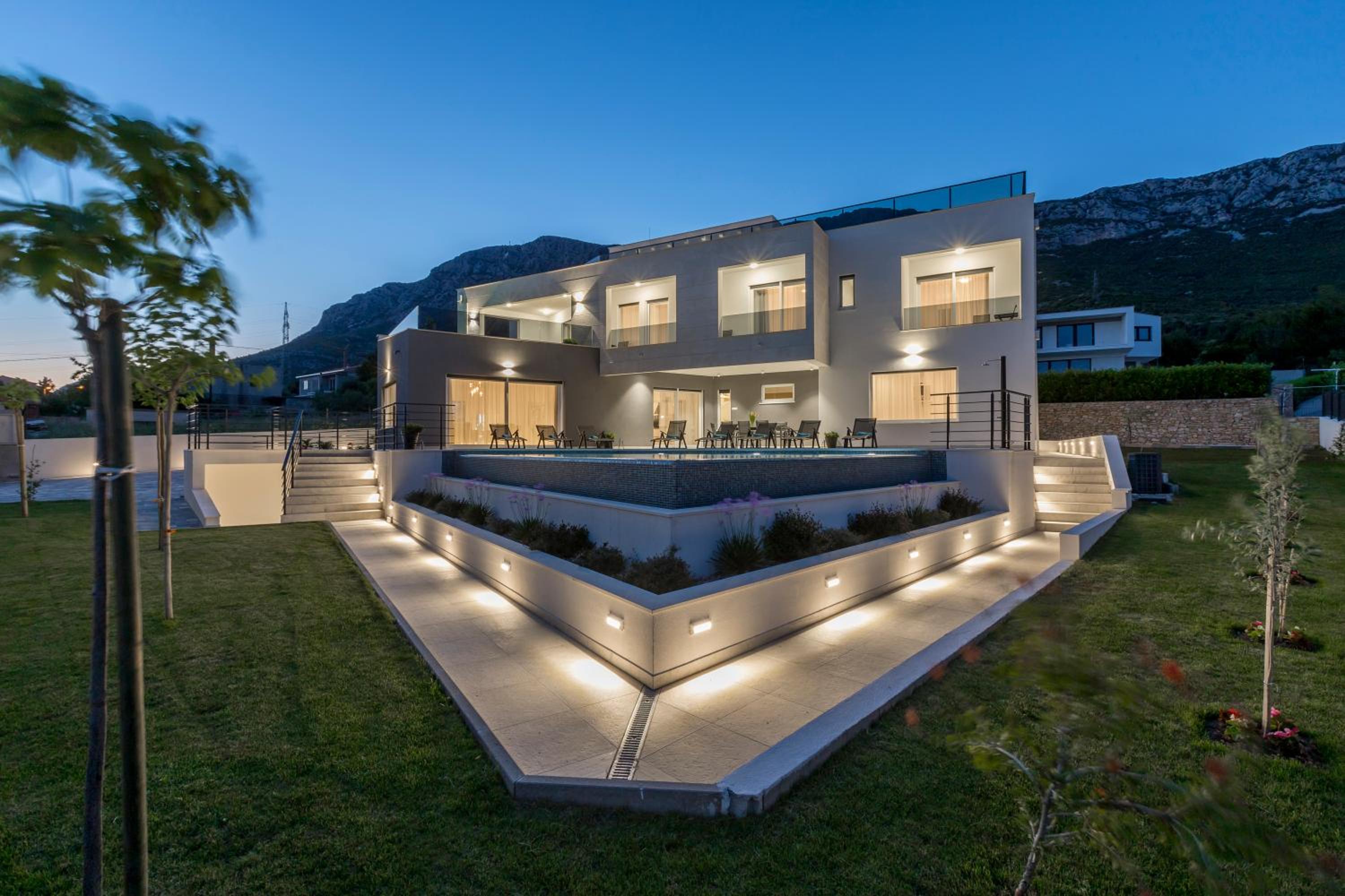 Luxurious Villa Meri view 4