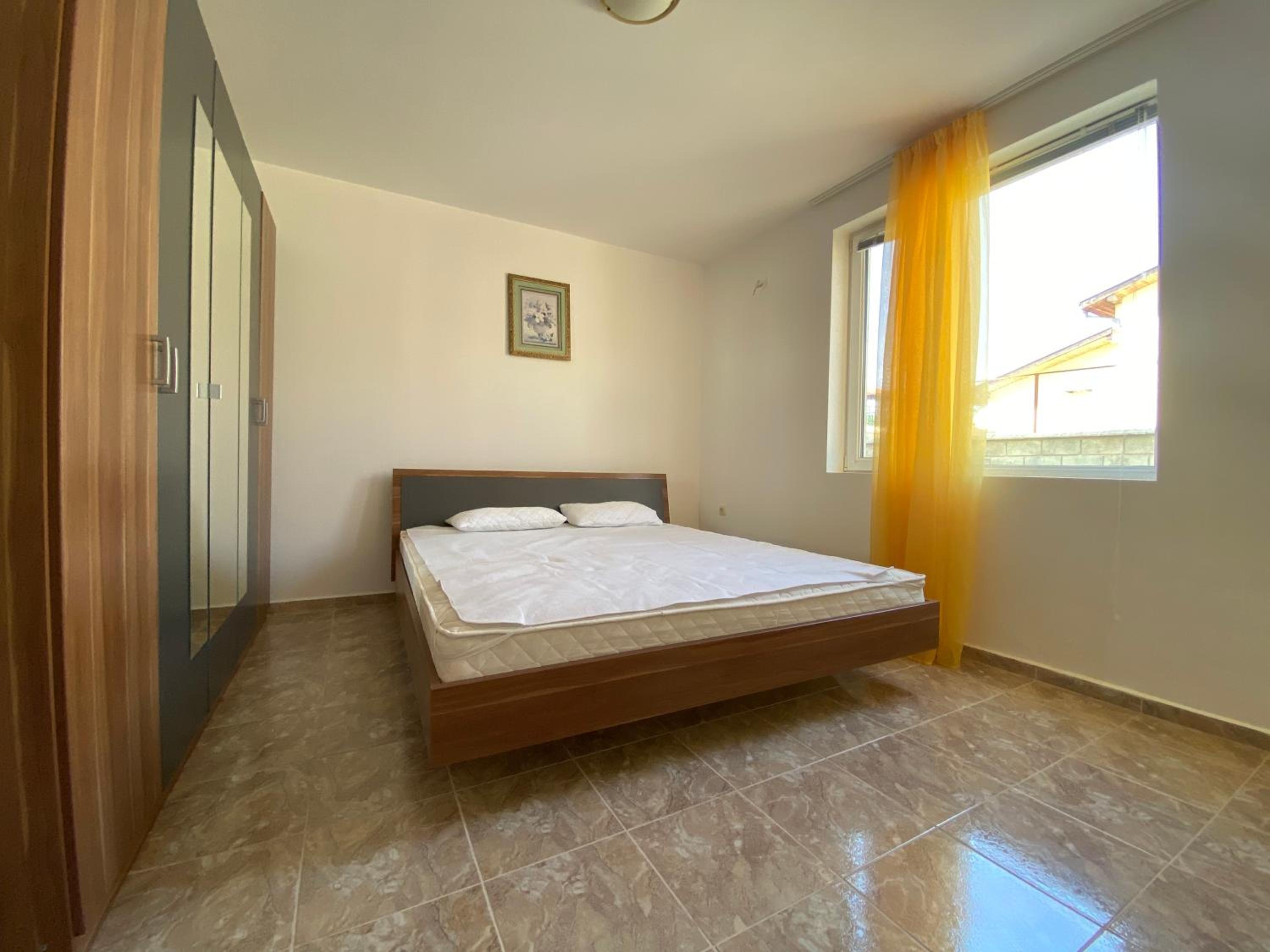 Apartments in complex Daisy view 5