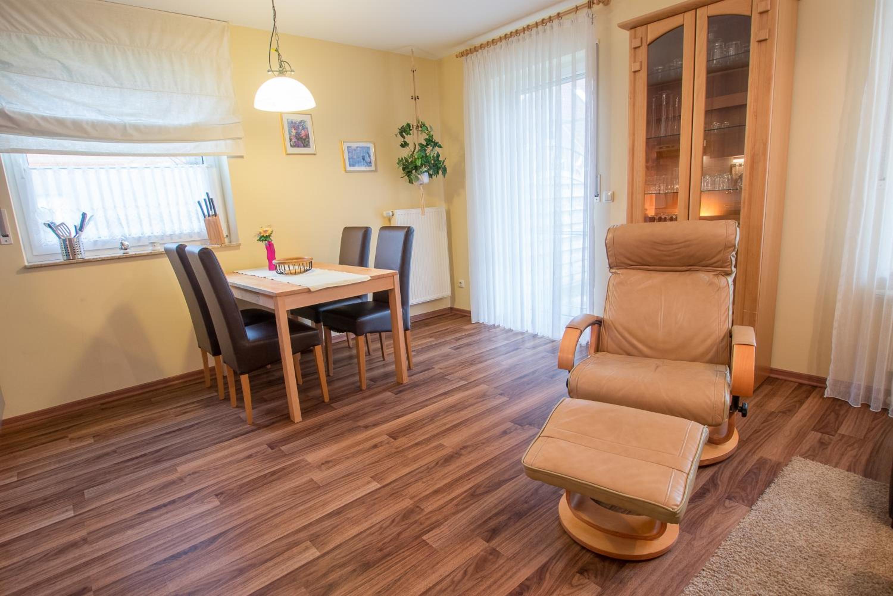Hoppenberg 9 EG links en Zingst — other