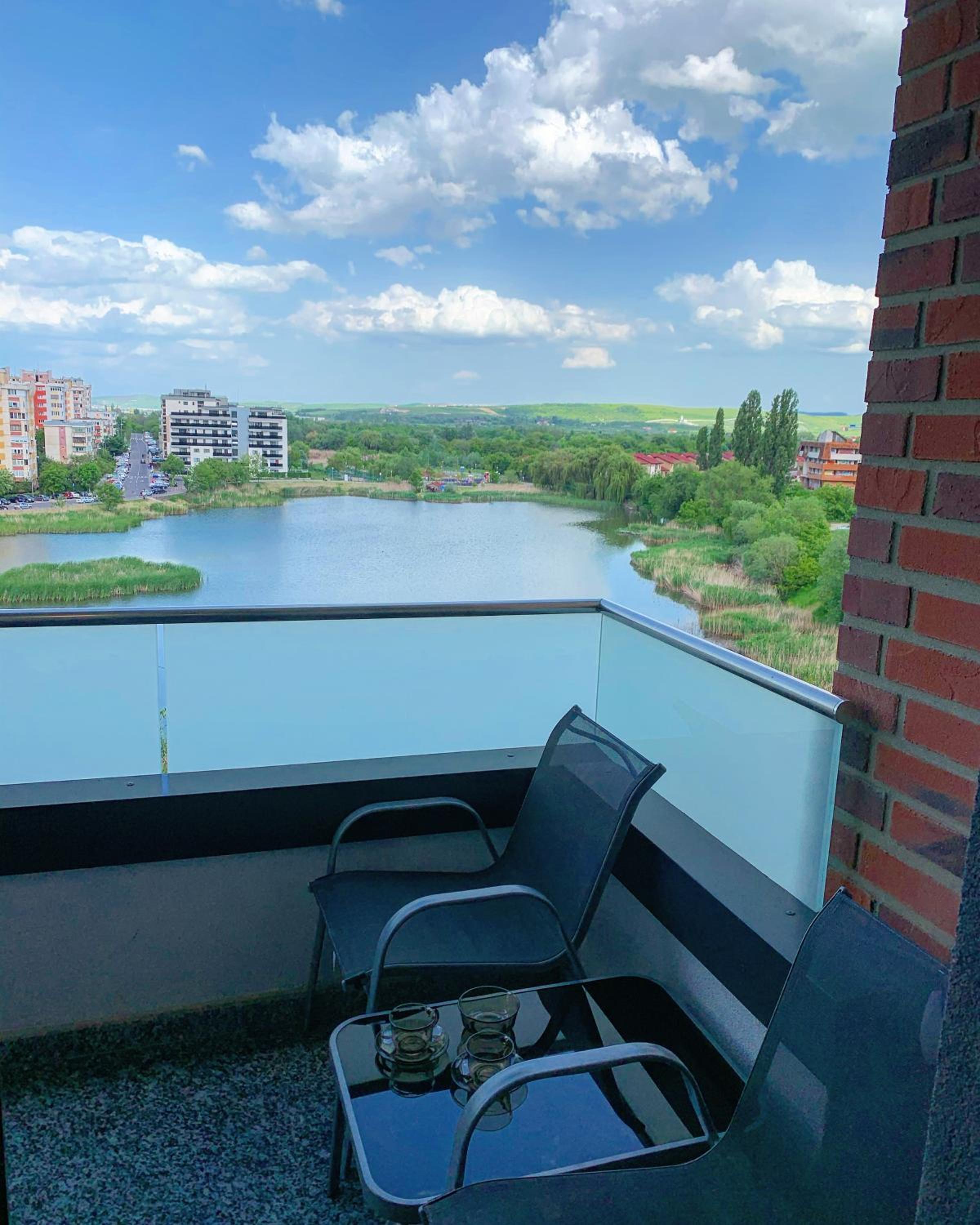 LAKE VIBE view 5