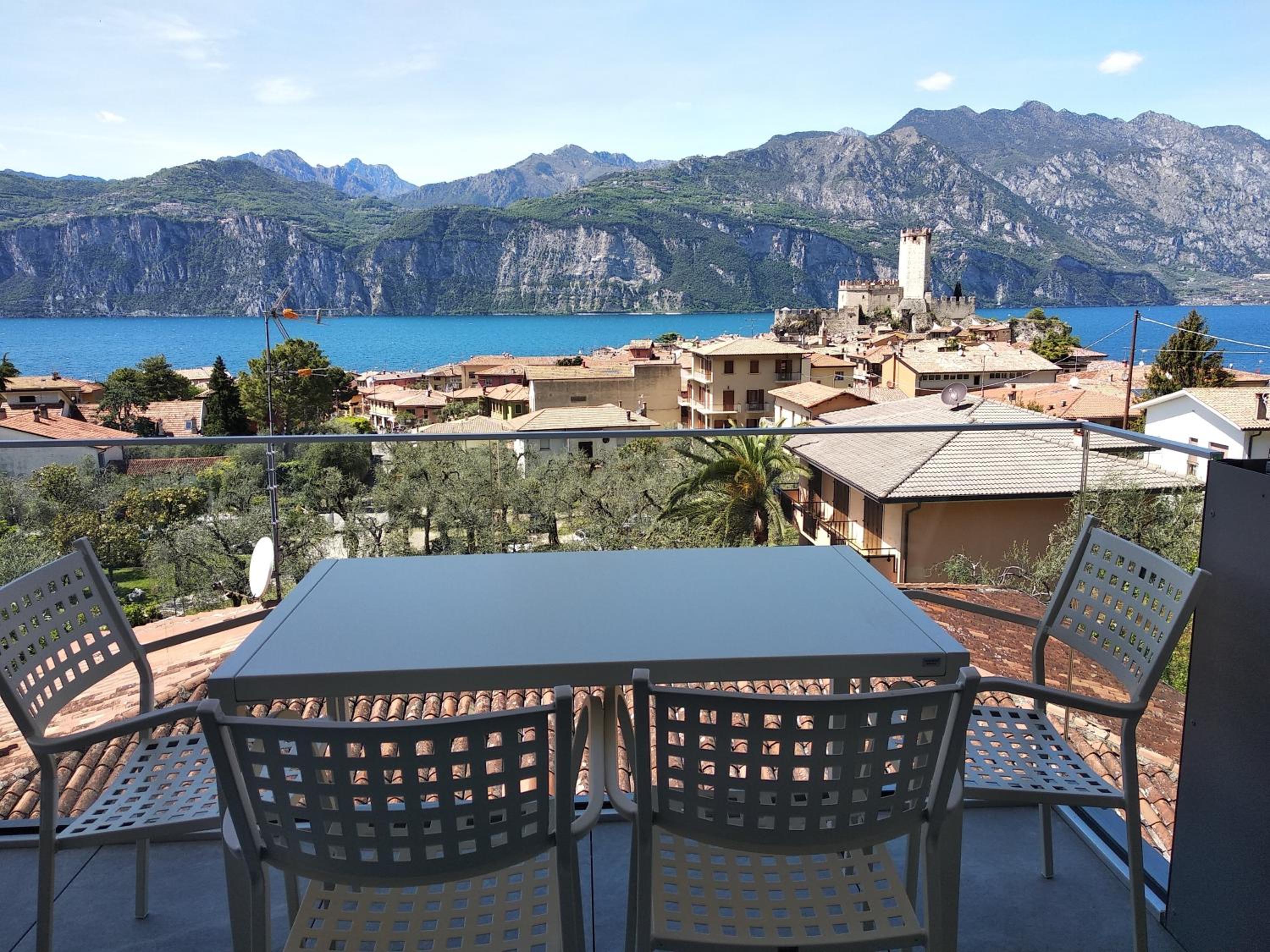 Blue Sky Garda - Zaffiro view 2