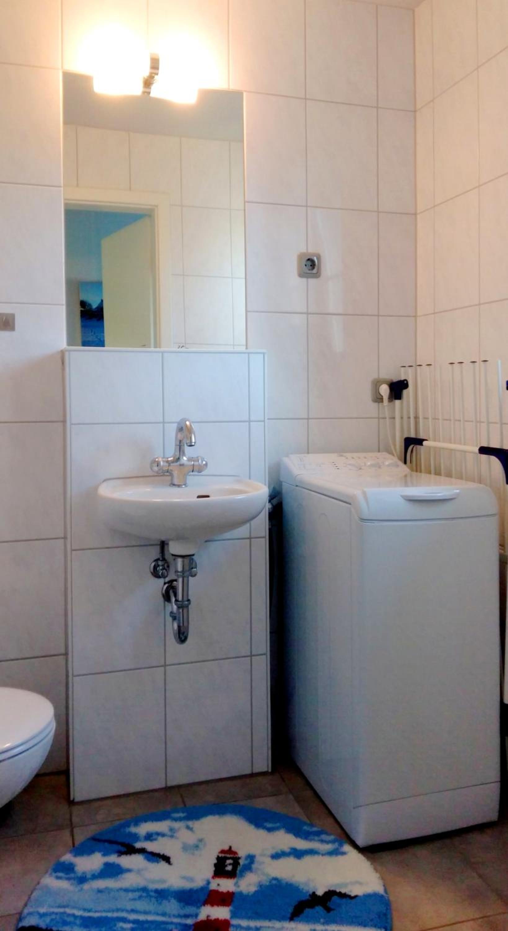 Rosenberg-Siedlung 21 en Zingst — bathroom