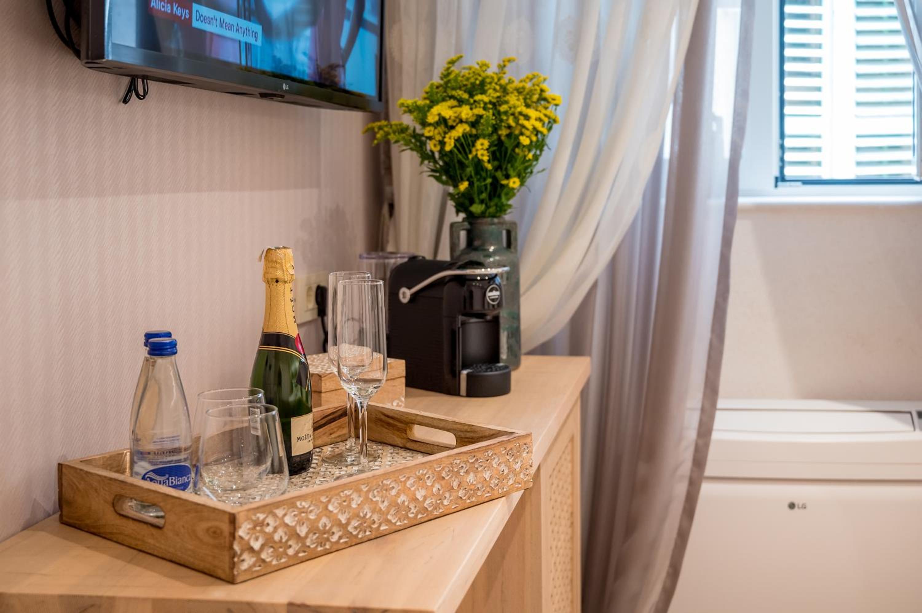 Photo 35