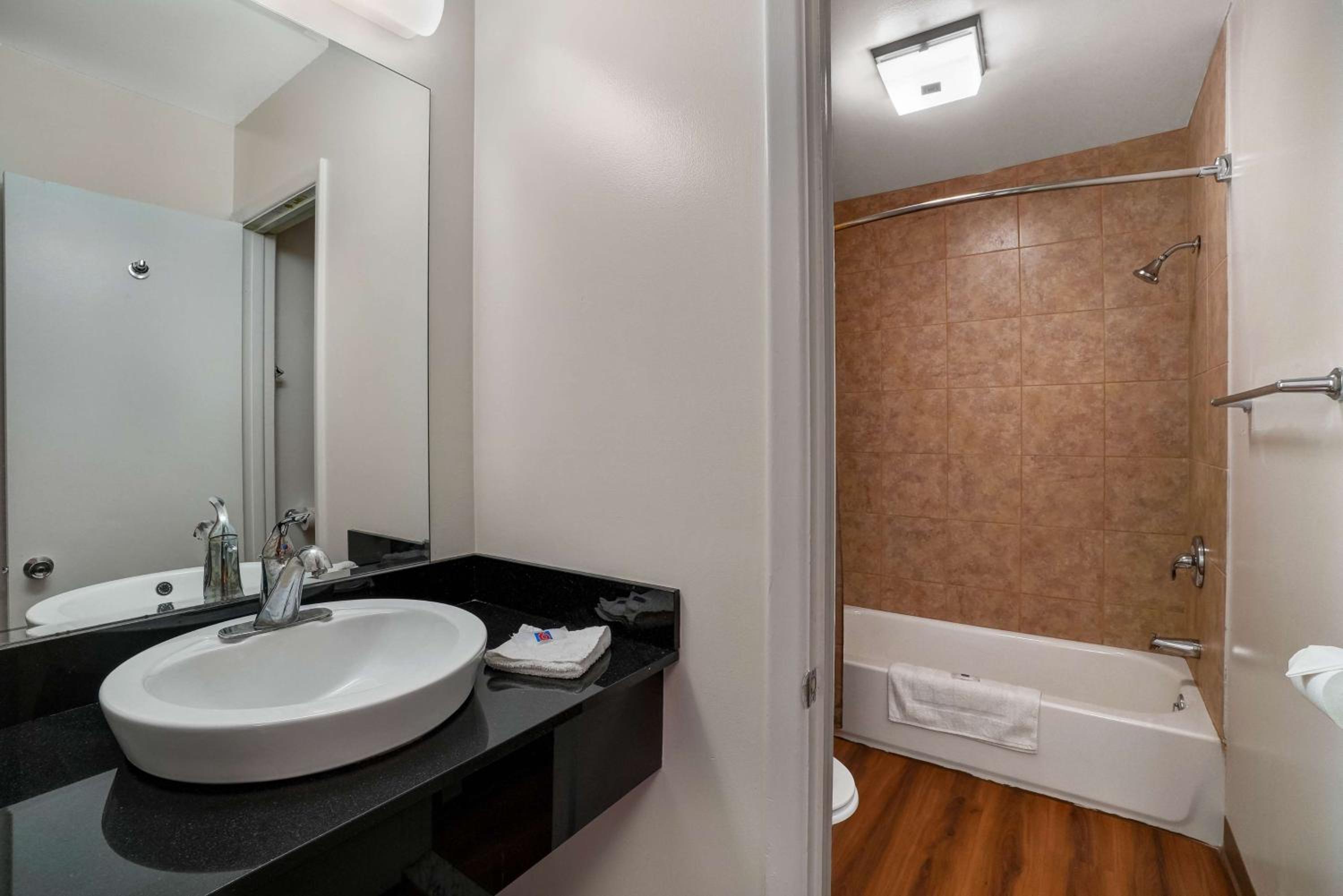 Motel 6-Ilion, NY - Property Image 5