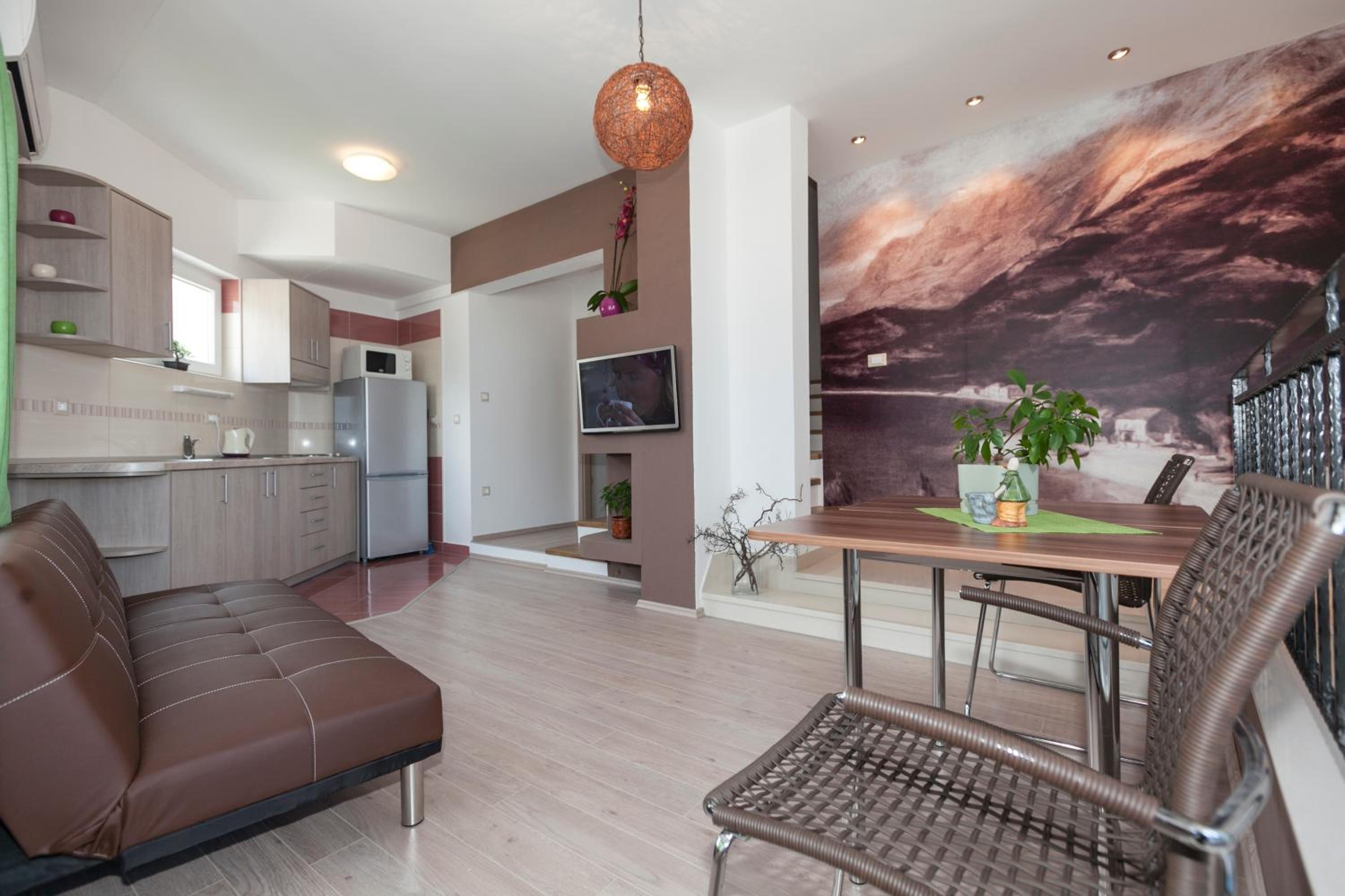 Apartmani Iva view 3