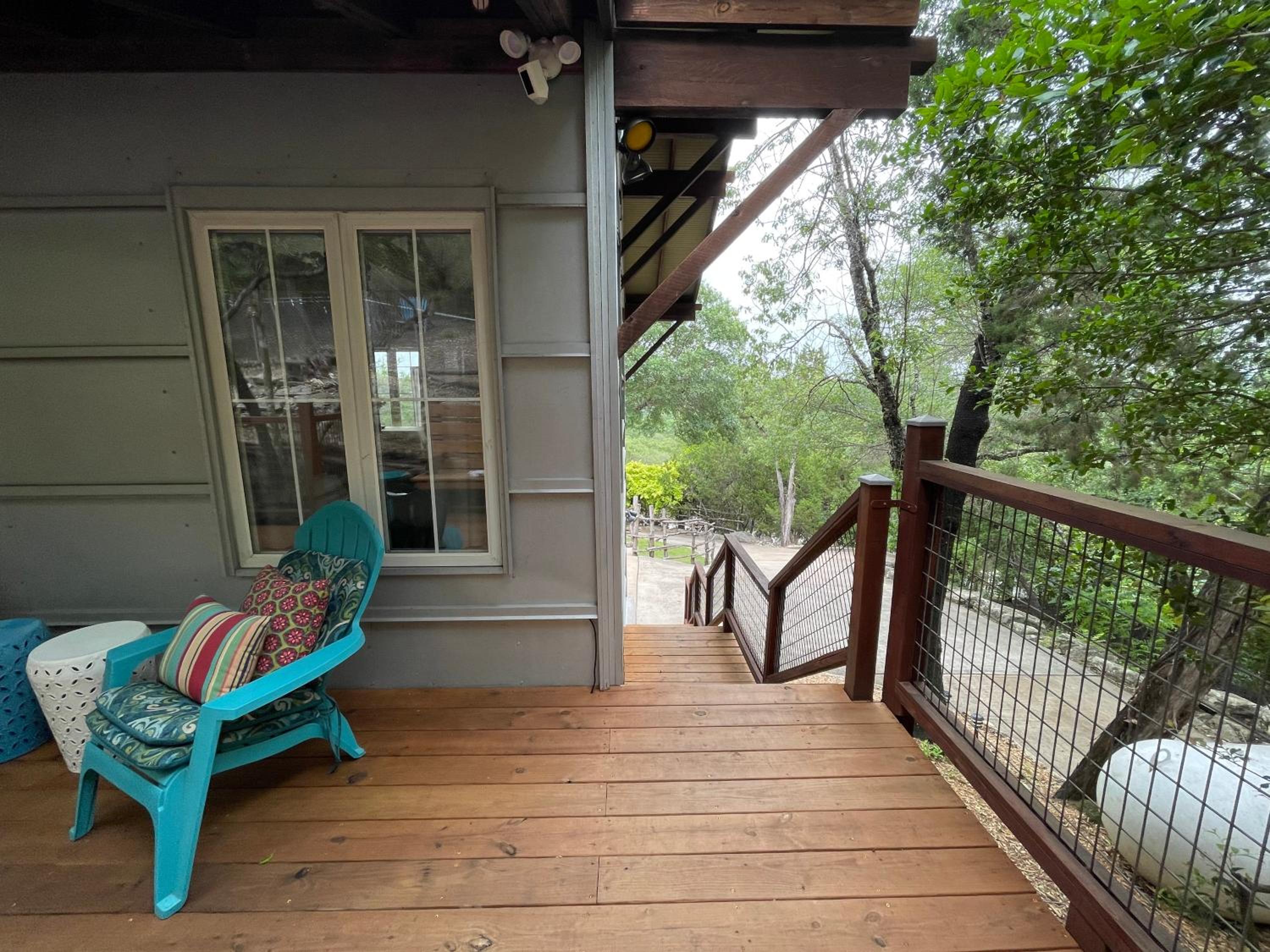 The Rivery Retreat, Choose from Luxury Guesthouse Cabin OR Poolside Suite in Lake Austin Hill Country - Image 5