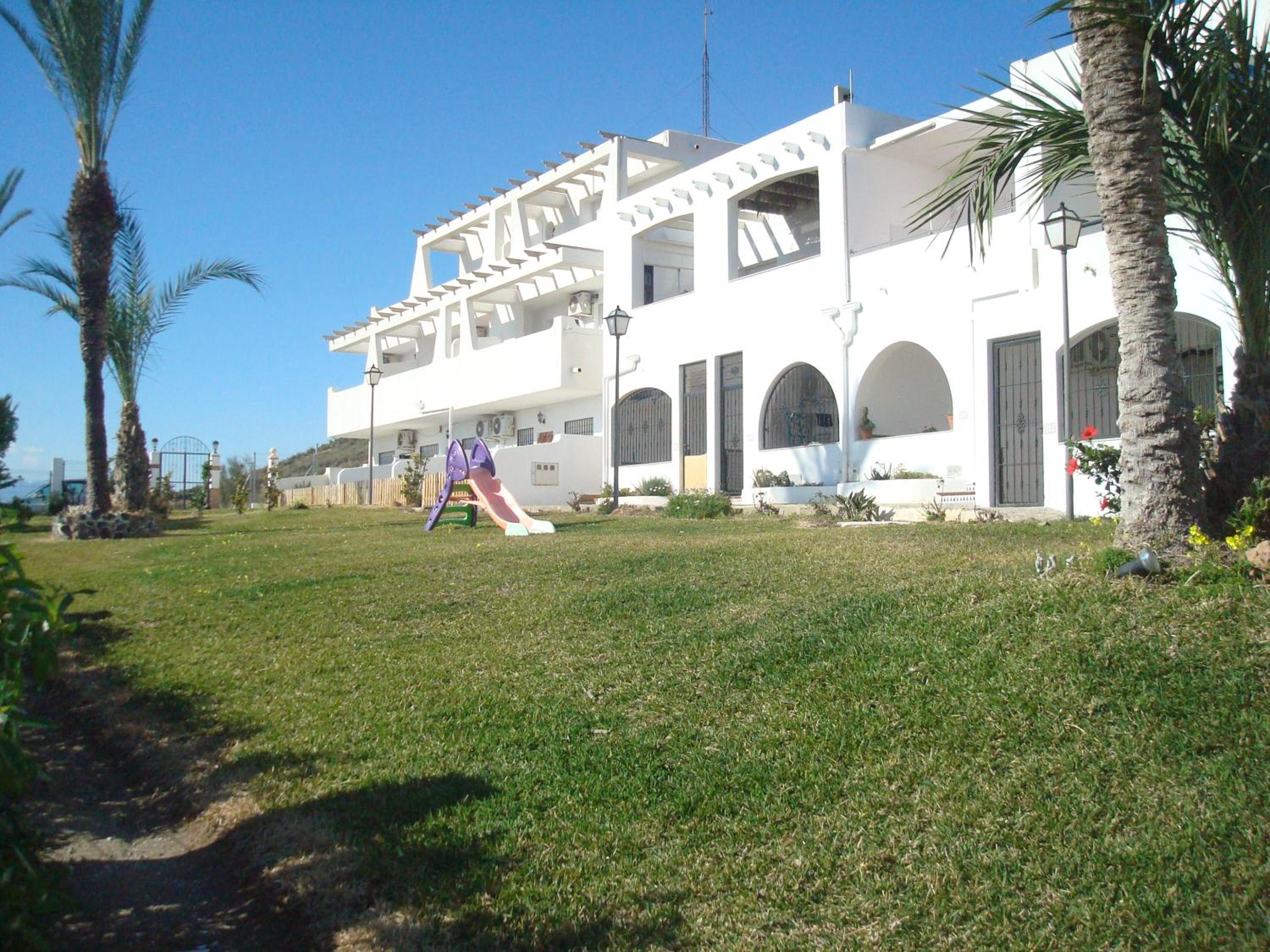 impressive apartment in ground floor with terrace of two rooms, A A and pool photo 4