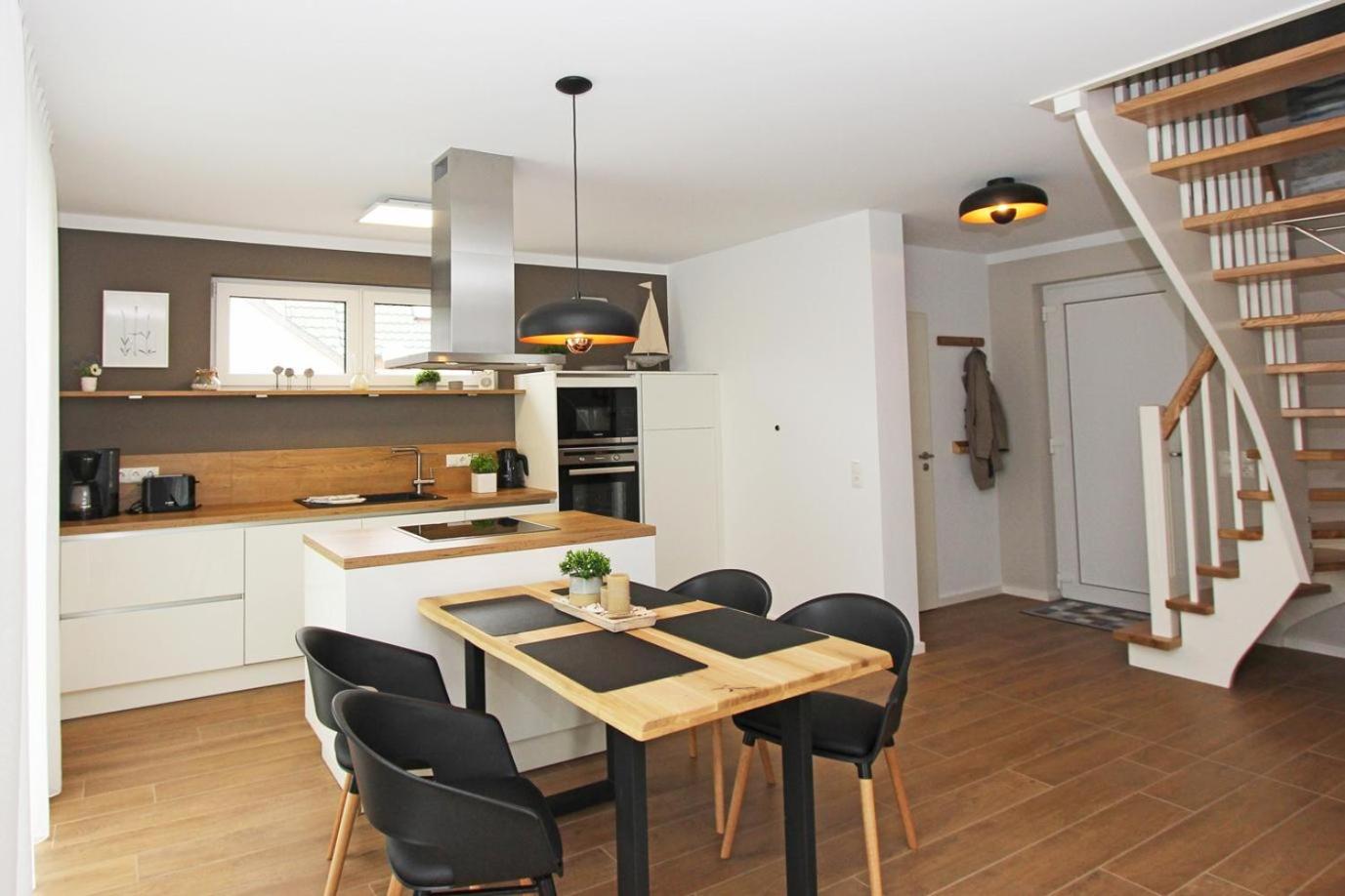 Blauwasser Luv en Zingst — kitchen