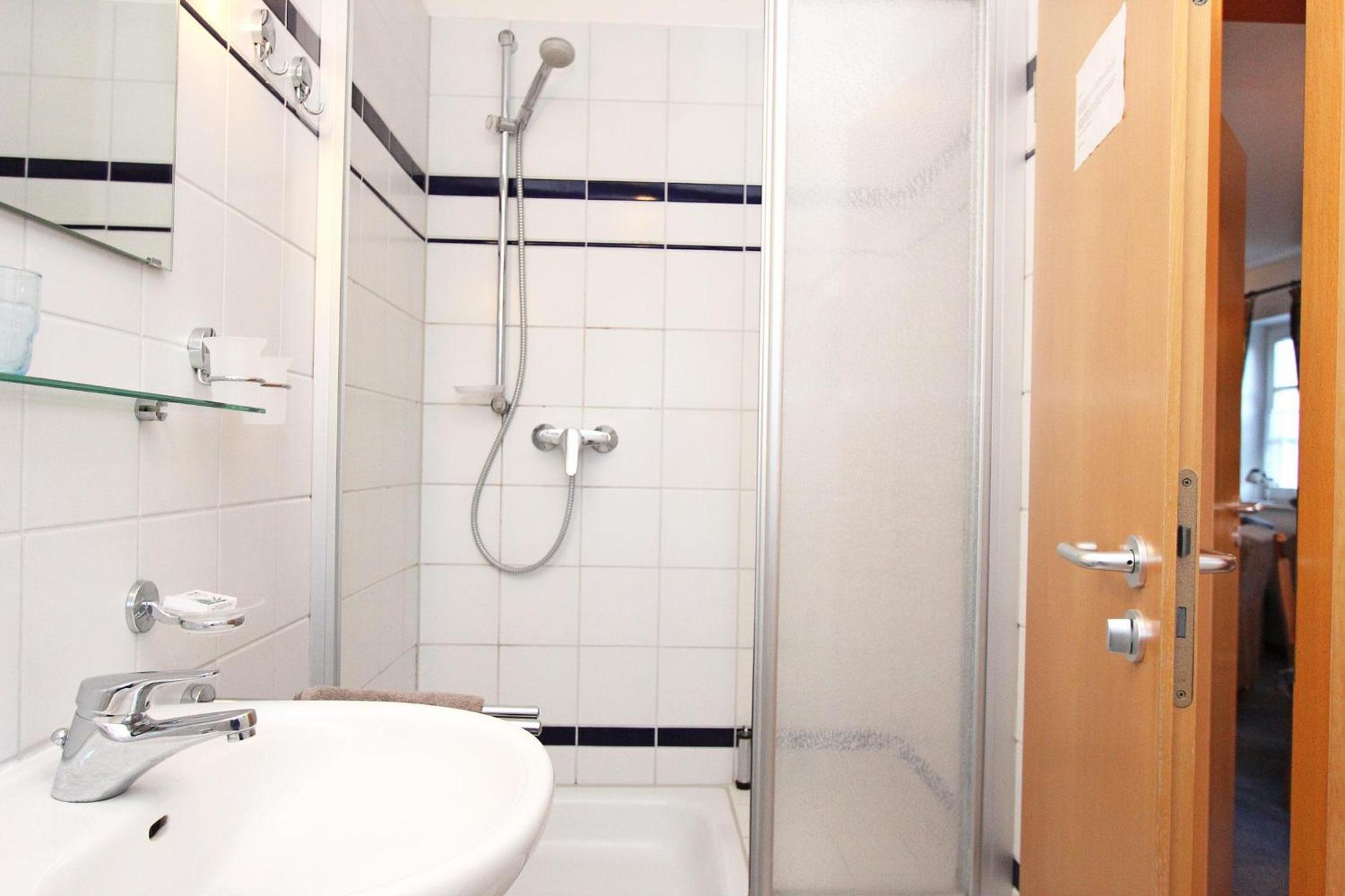 2 Weidenhof en Prerow — bathroom