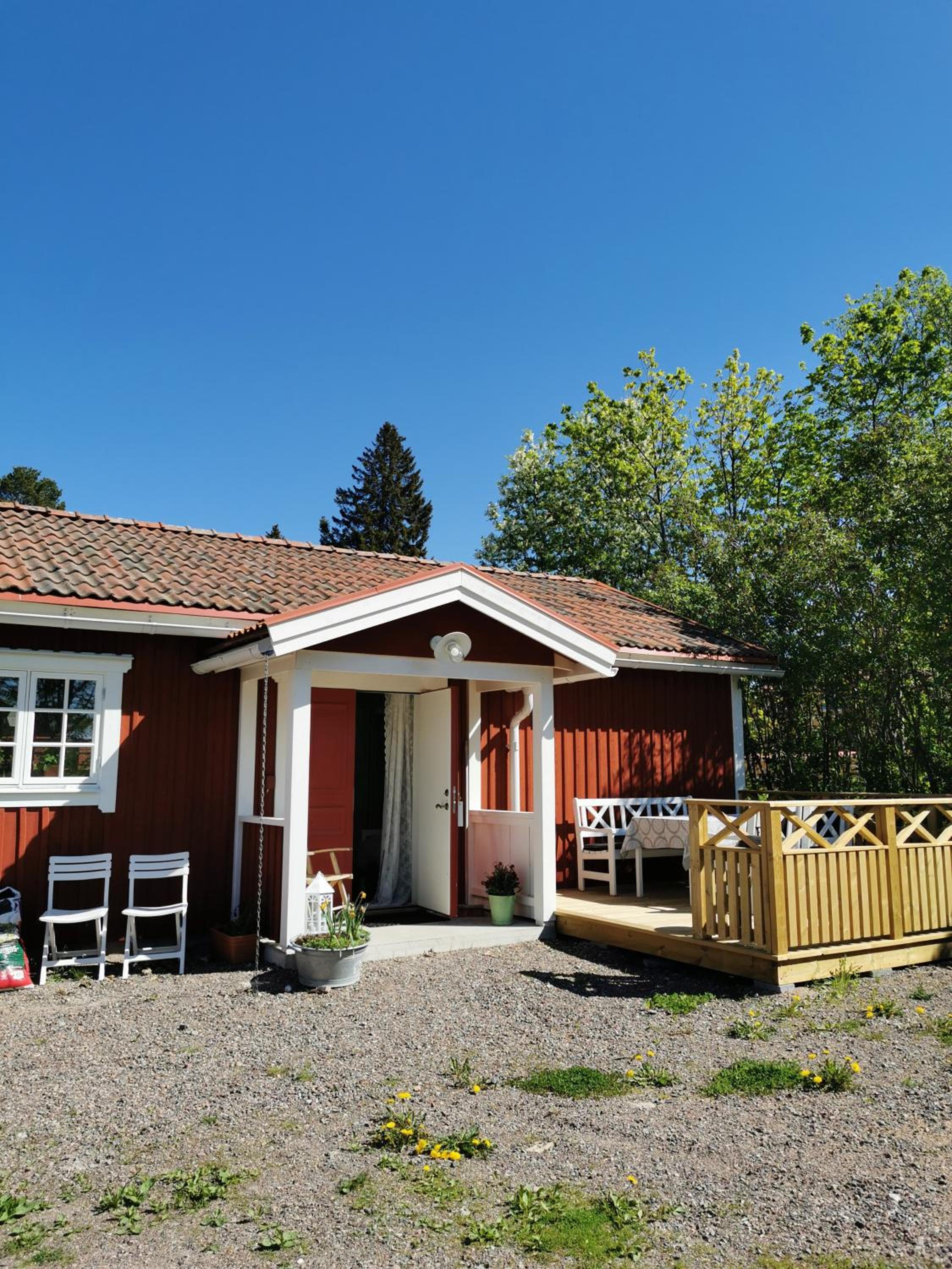 Idyllisk nybyggd stuga på Sollerön.