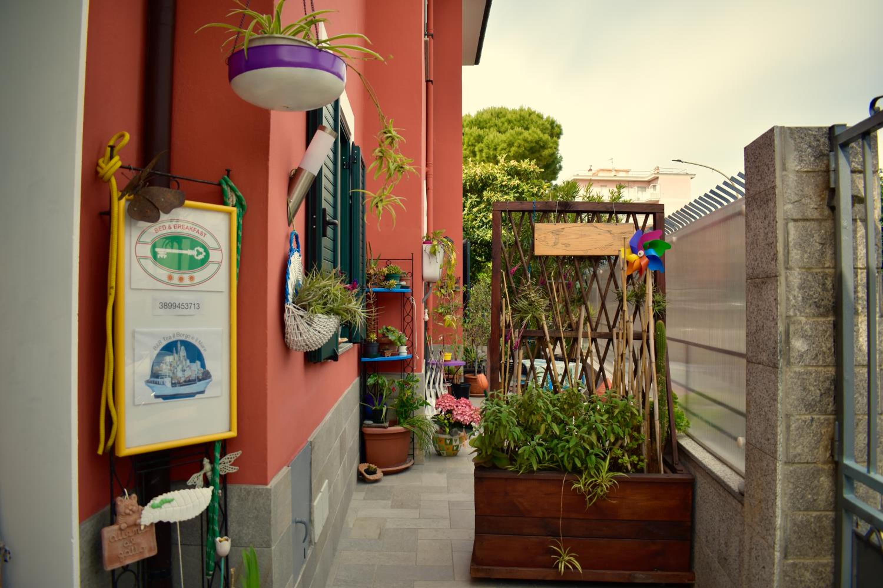 tra il borgo e il mare view 2