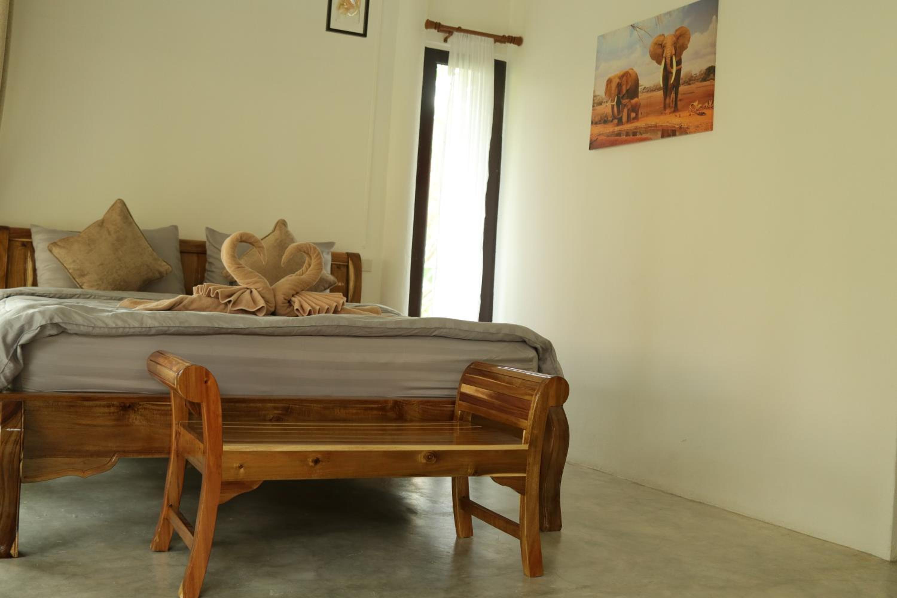 Mumsa Beach Resort & Restaurant