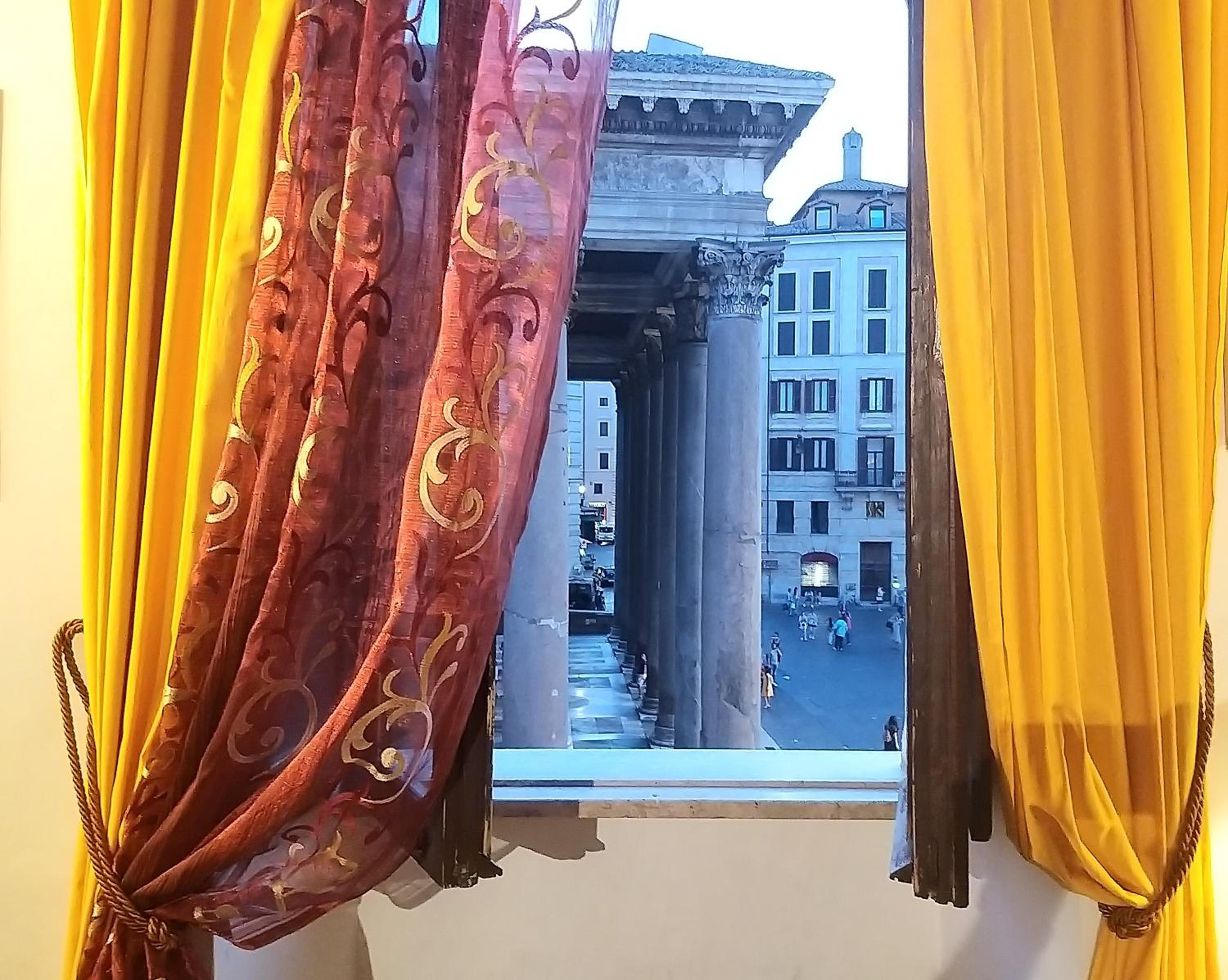 L'antica dimora con splendida vista sul Pantheon
