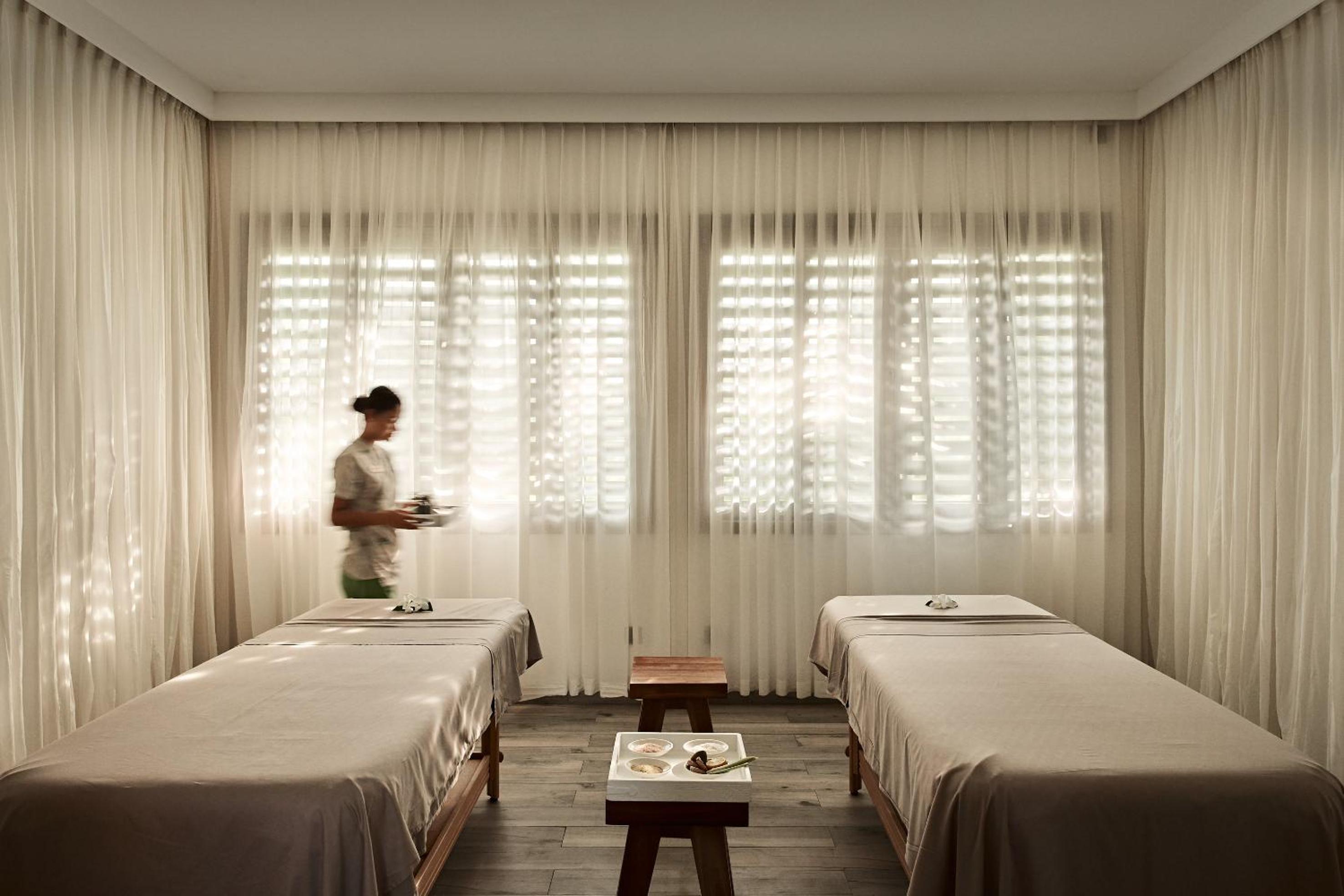 Finolhu, A Seaside Collection Resort, a Member of Design Hotels